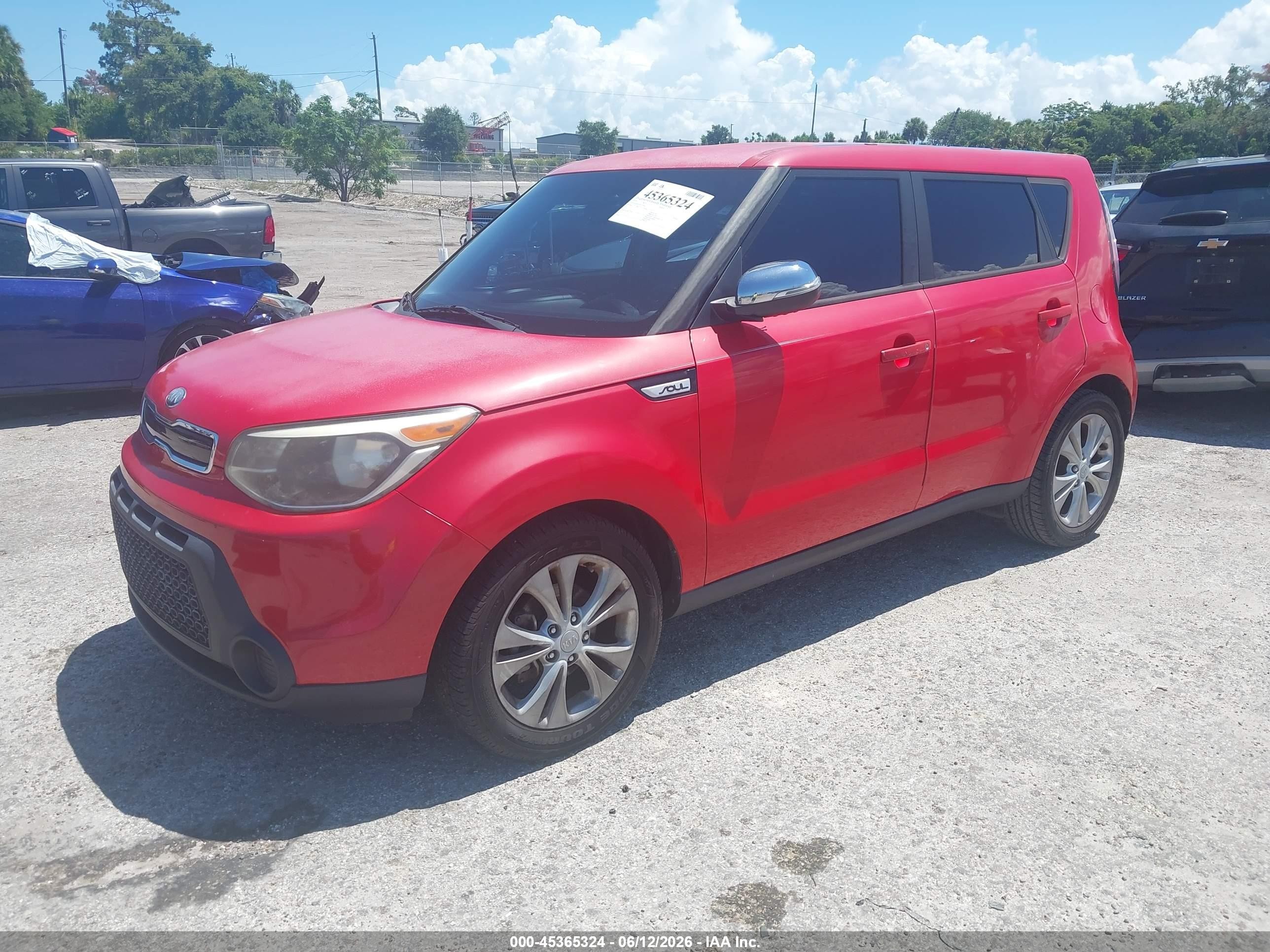 2014 Kia Soul + Red vin: KNDJP3A59E7705616