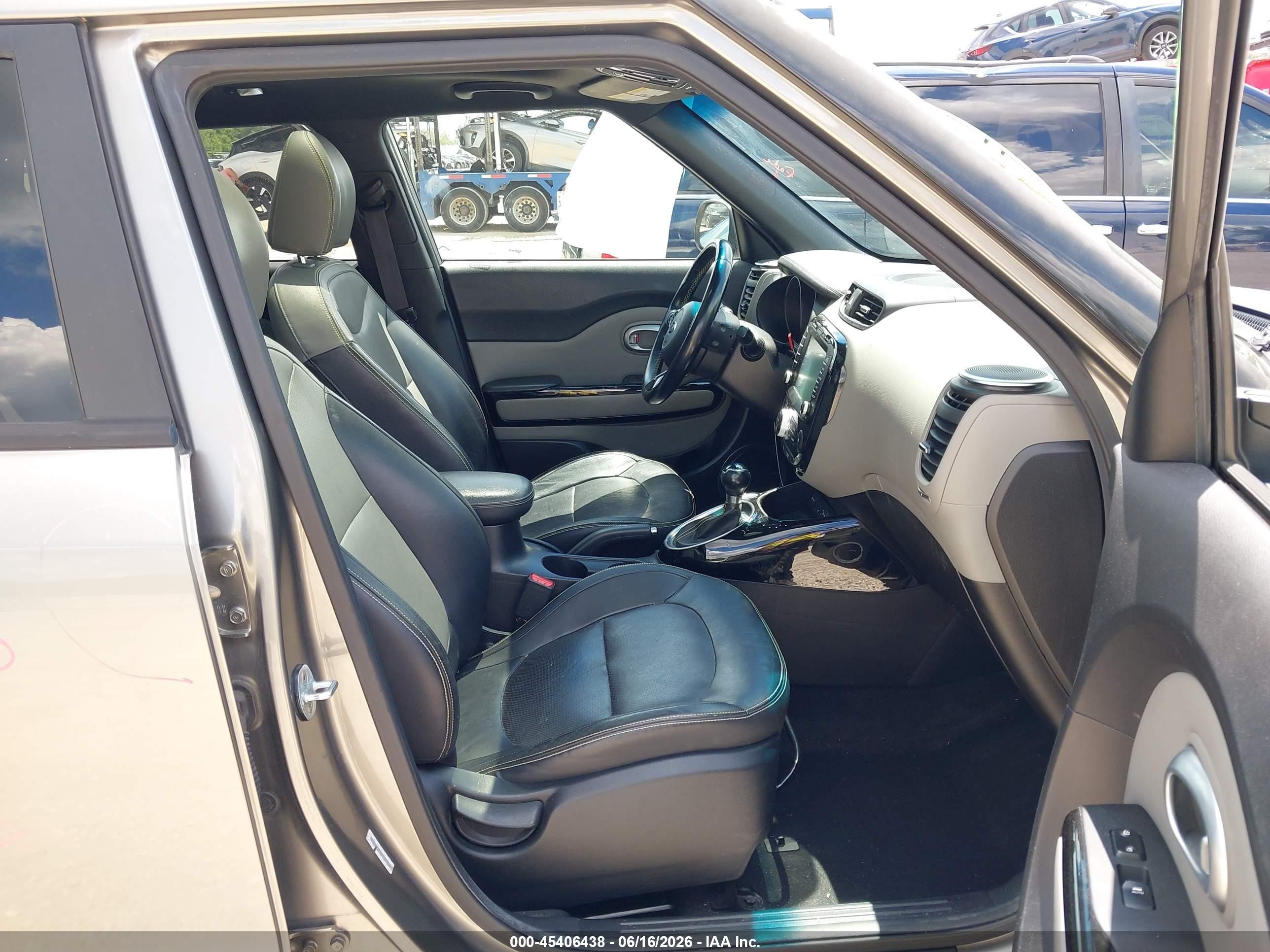 2015 Kia Soul + Gray vin: KNDJP3A59F7128264