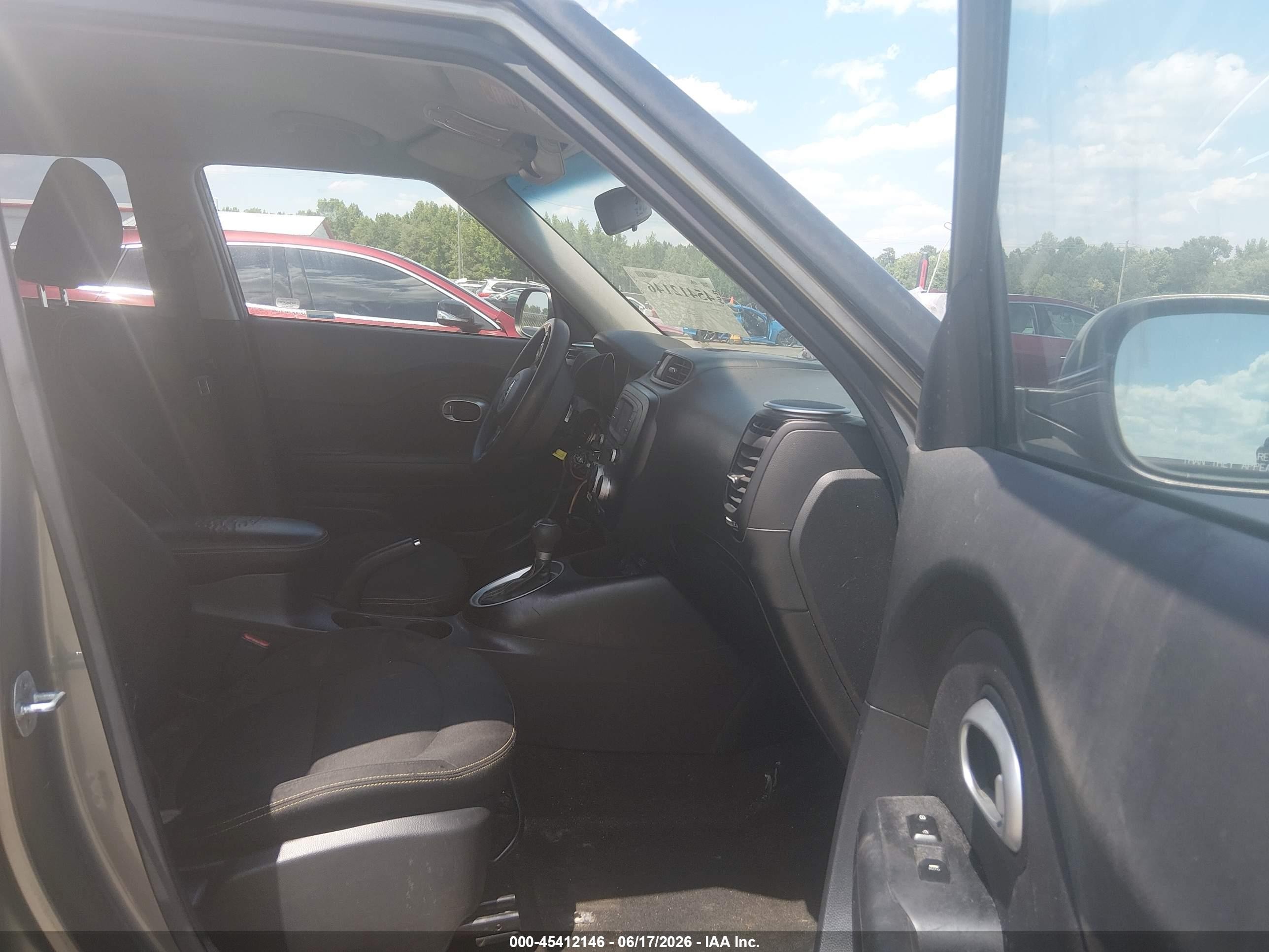 2015 Kia Soul + Silver vin: KNDJP3A59F7153715
