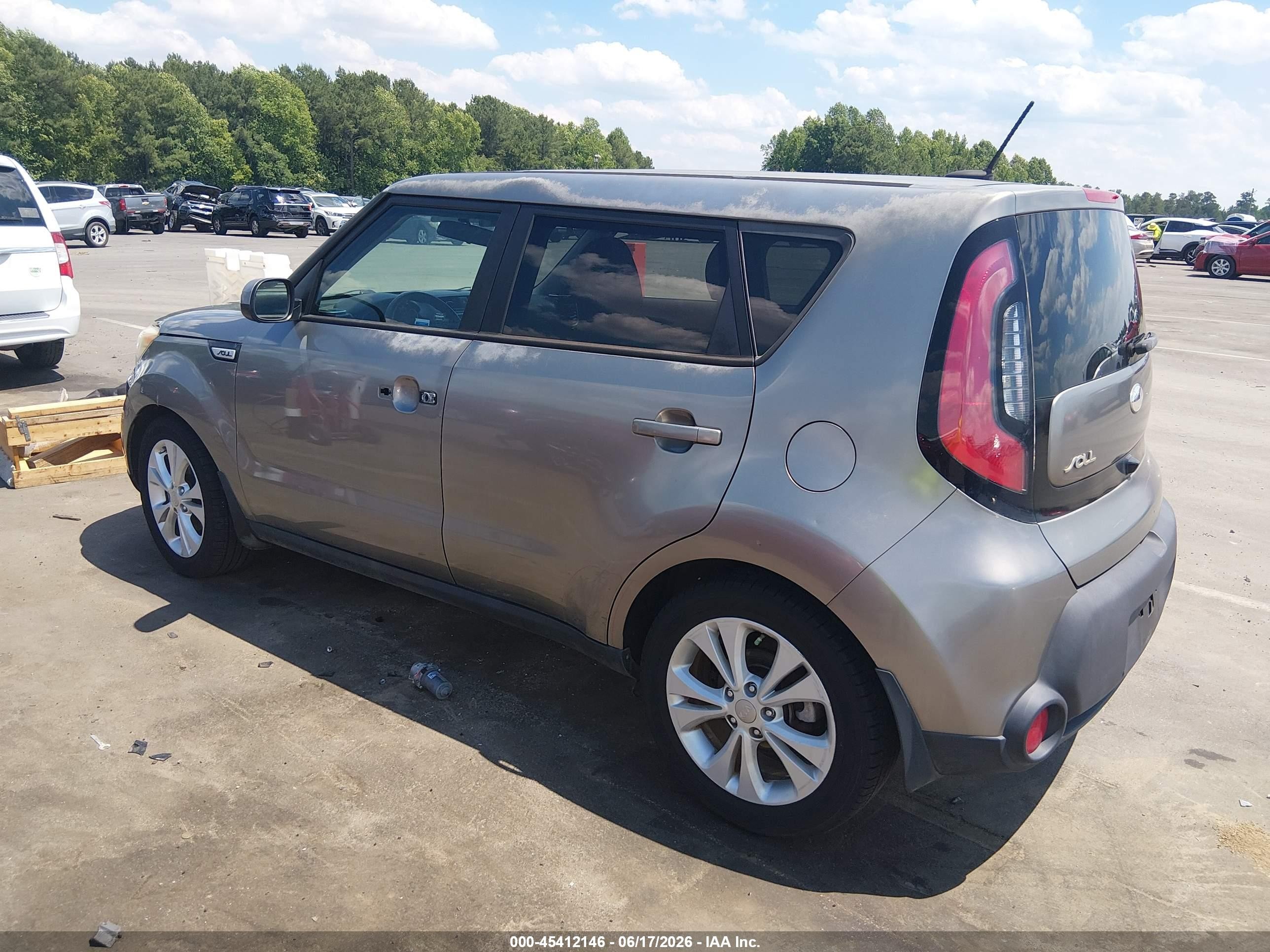 2015 Kia Soul + Silver vin: KNDJP3A59F7153715