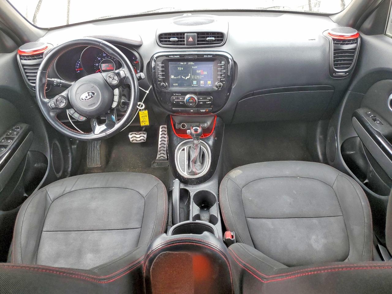 2015 Kia Soul + Black vin: KNDJP3A59F7164665