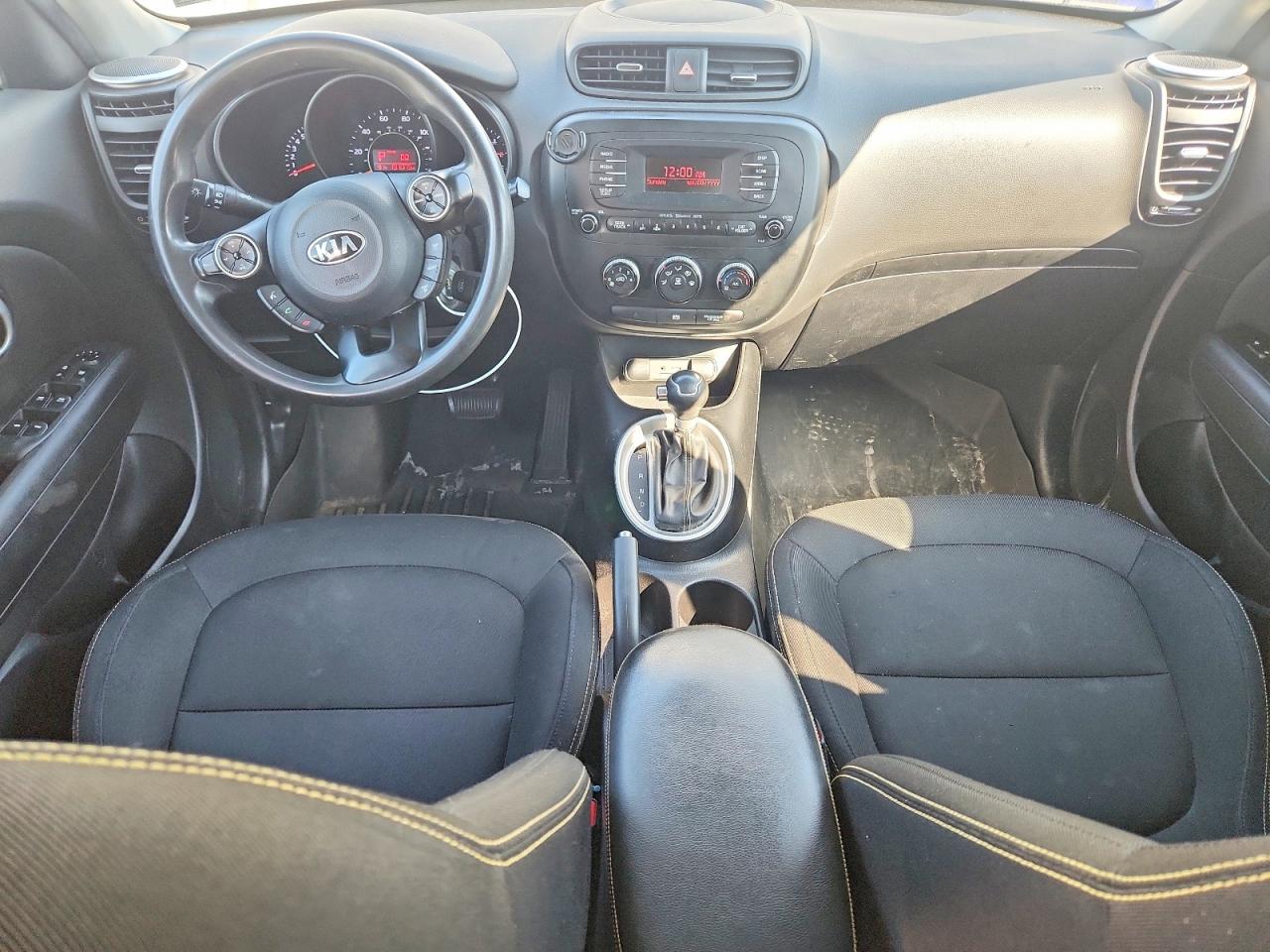 2015 Kia Soul + White vin: KNDJP3A59F7199674