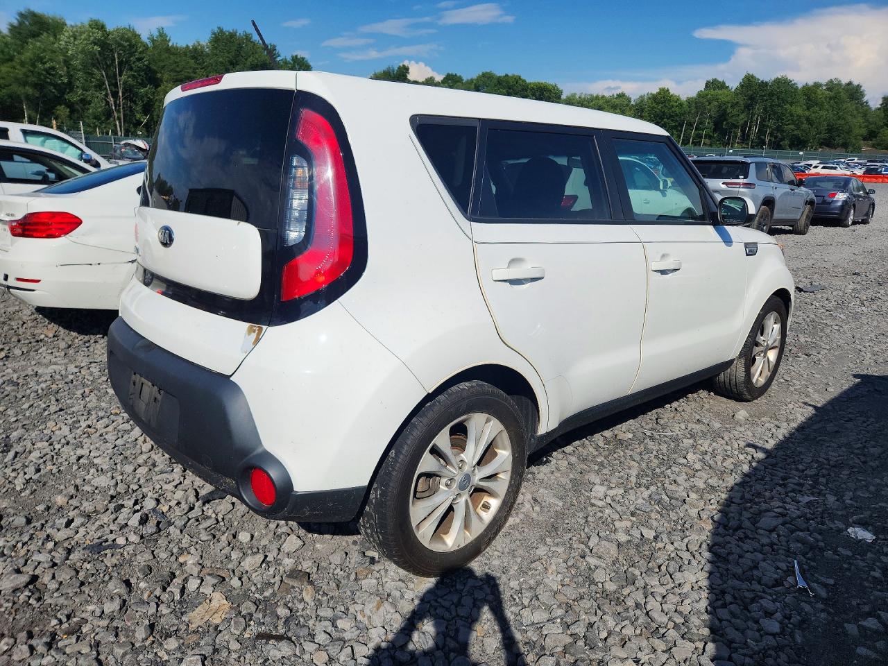 2015 Kia Soul + White vin: KNDJP3A59F7199674