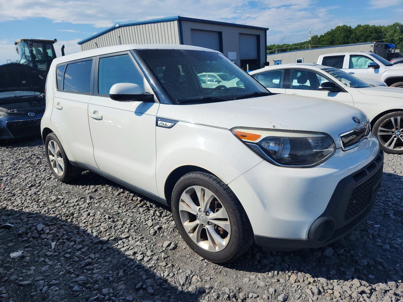 2015 Kia Soul + White vin: KNDJP3A59F7199674