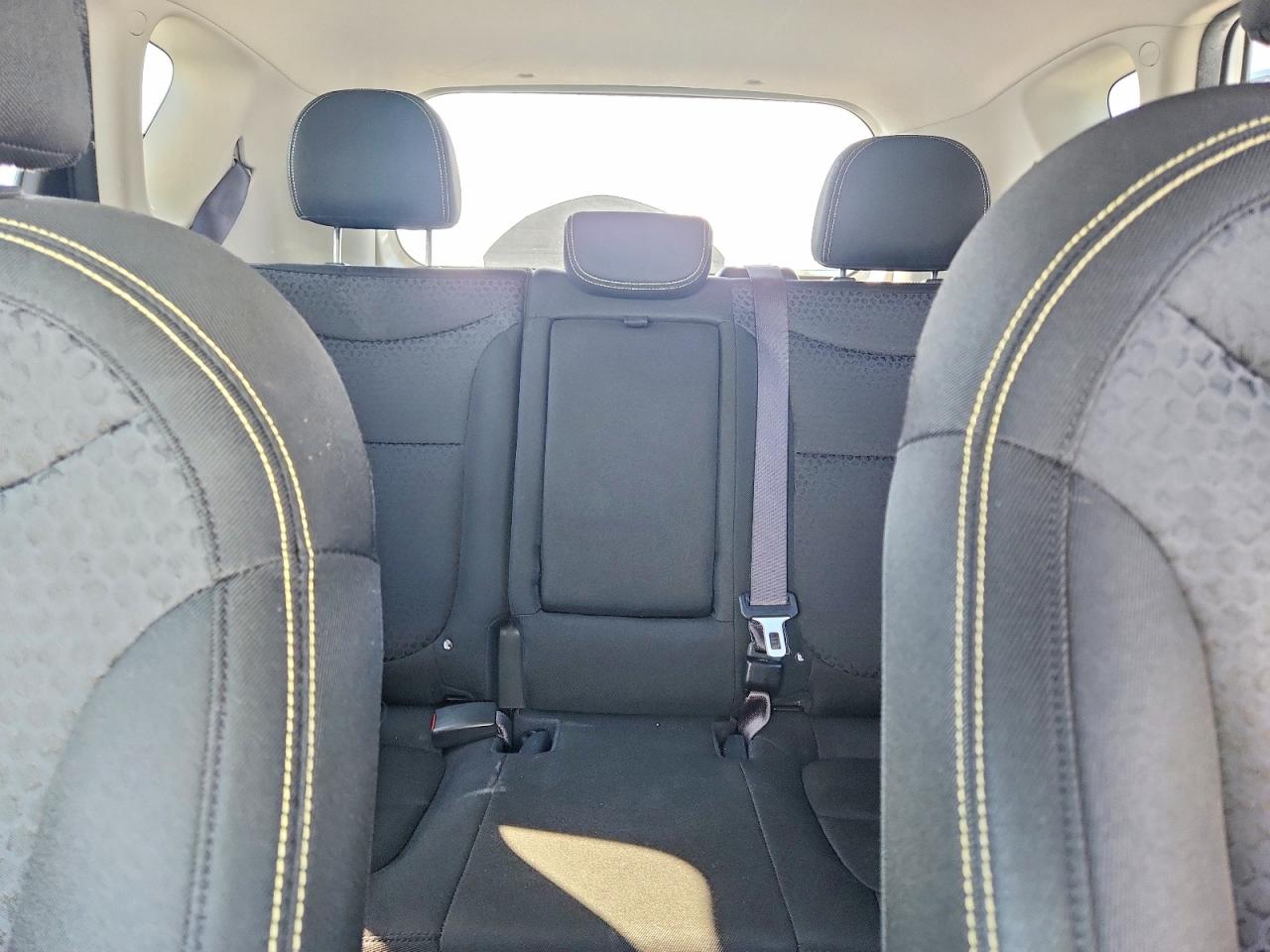 2015 Kia Soul + White vin: KNDJP3A59F7199674