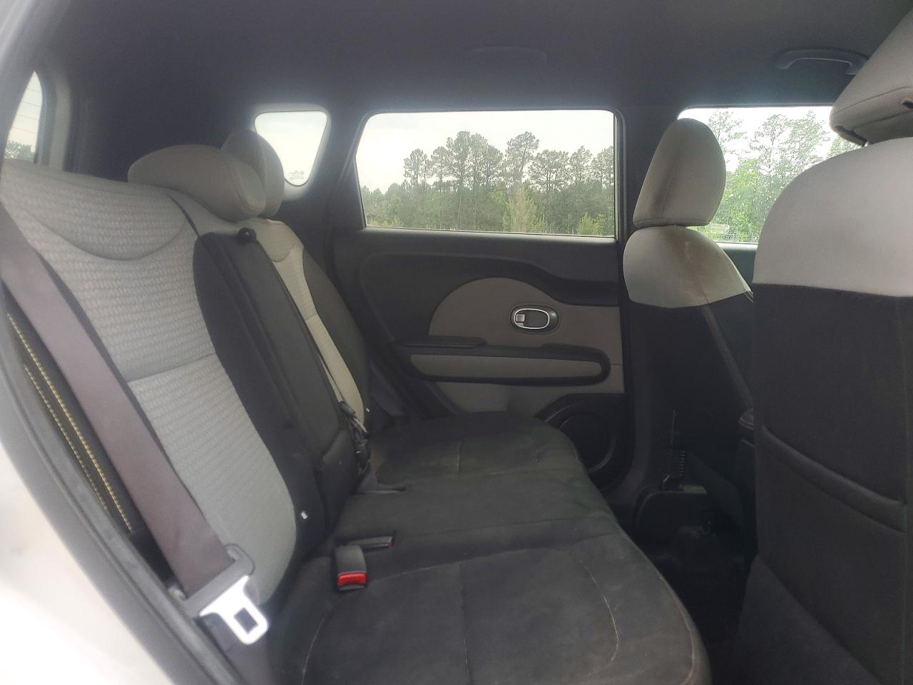 2015 Kia Soul + Silver vin: KNDJP3A59F7748502