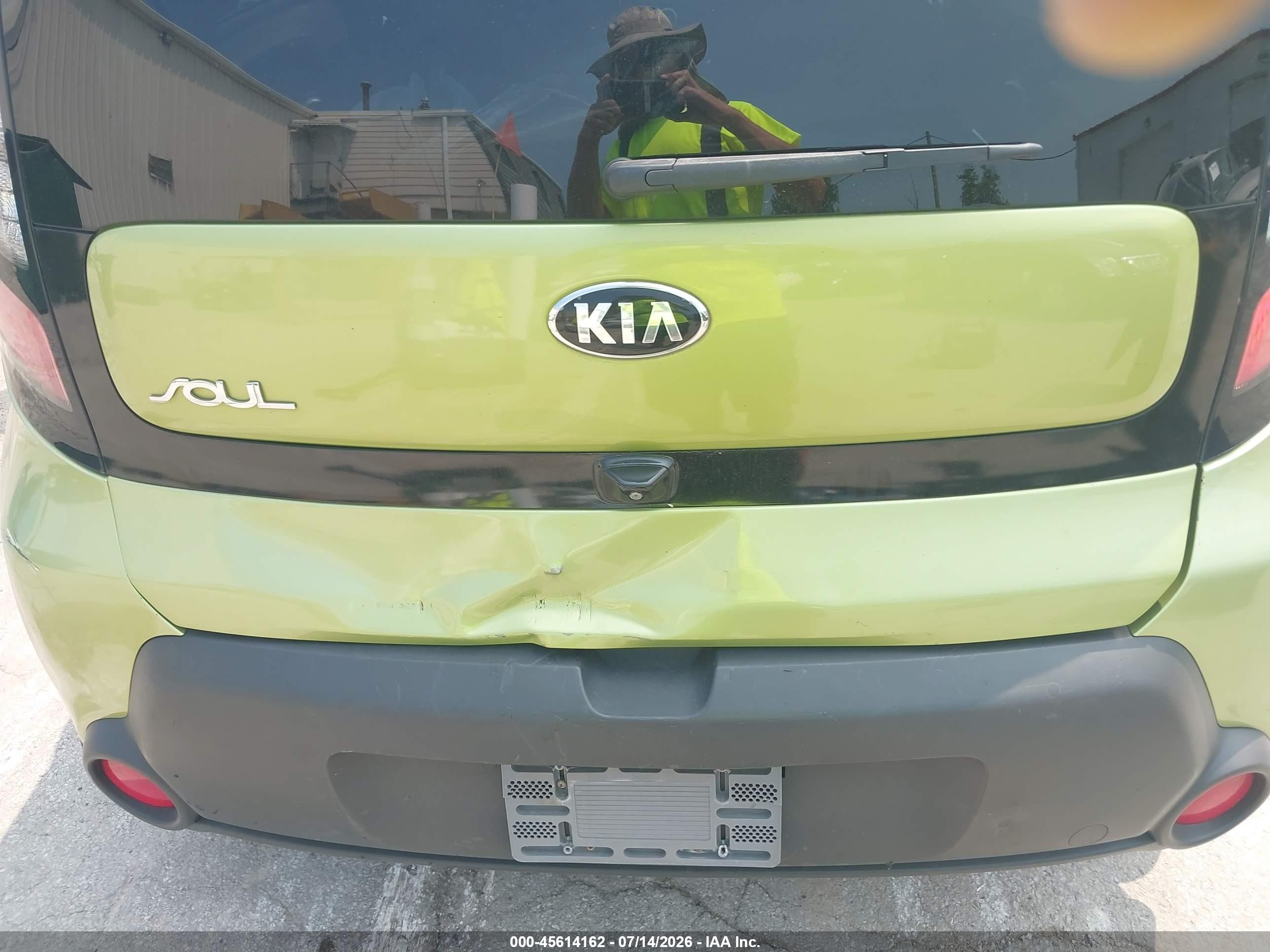 2015 Kia Soul + Green vin: KNDJP3A59F7762805
