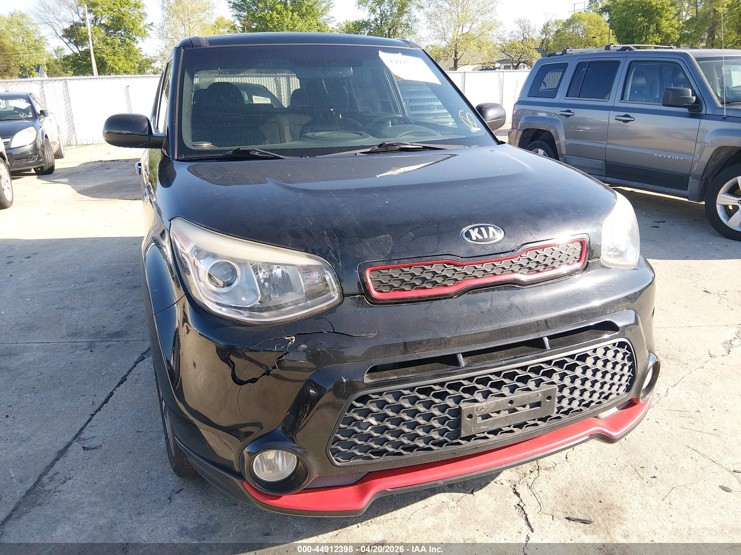2015 Kia Soul + Black vin: KNDJP3A59F7775246