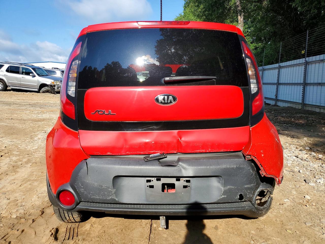 2015 Kia Soul + Red vin: KNDJP3A59F7786702