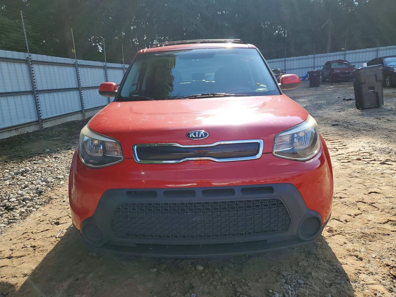 2015 Kia Soul + Red vin: KNDJP3A59F7786702