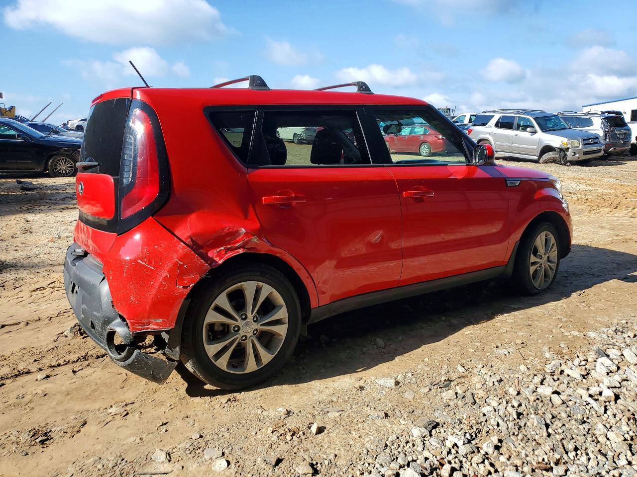 2015 Kia Soul + Red vin: KNDJP3A59F7786702