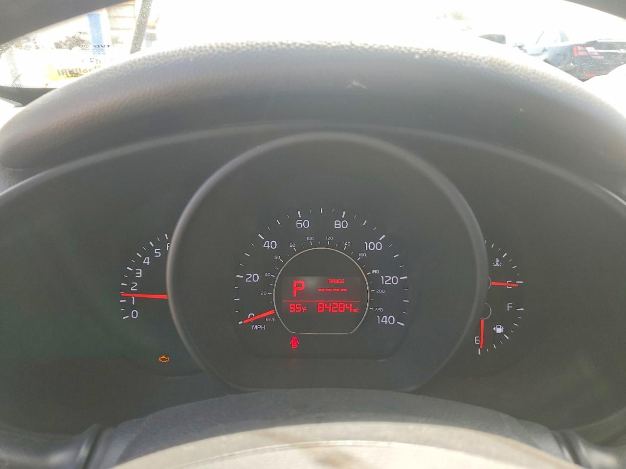 2015 Kia Soul + Black vin: KNDJP3A59F7795464