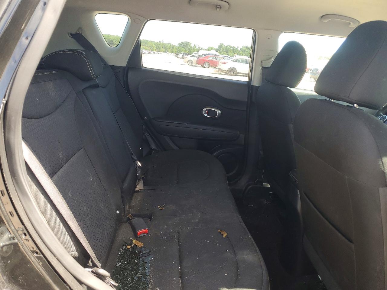 2015 Kia Soul + Black vin: KNDJP3A59F7795464