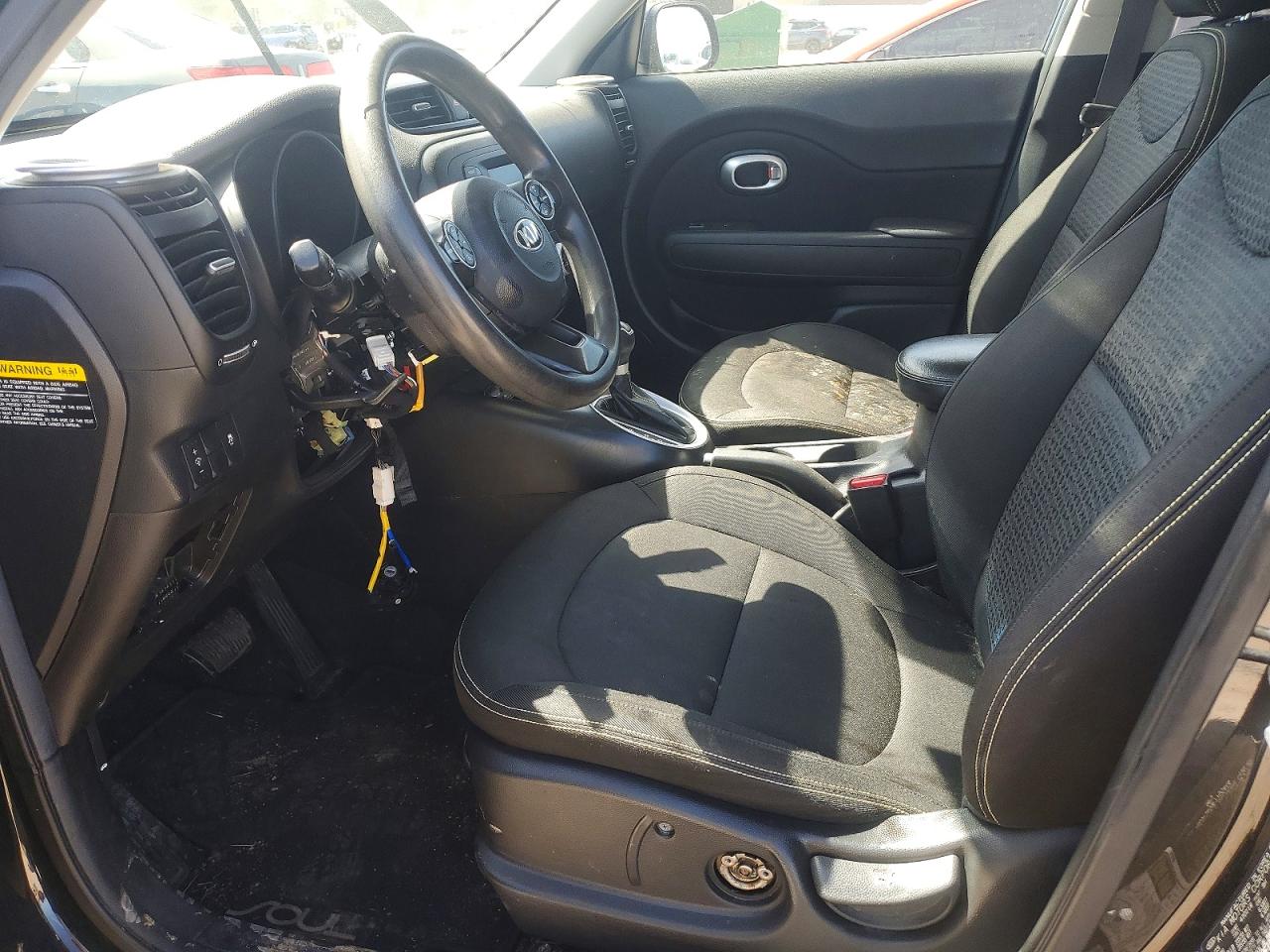 2015 Kia Soul + Black vin: KNDJP3A59F7795464