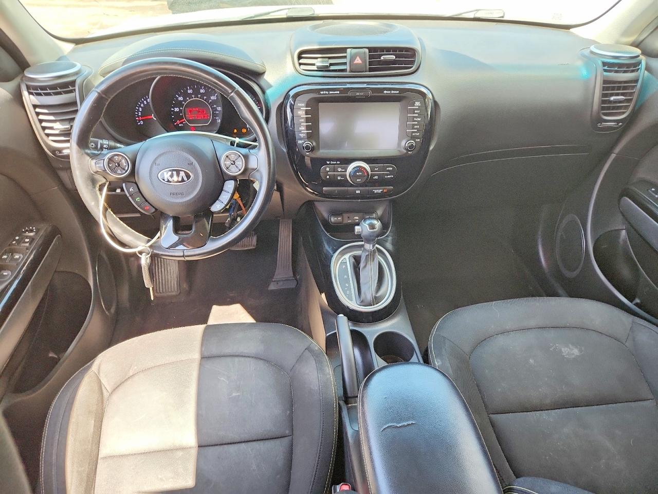 2015 Kia Soul + White vin: KNDJP3A59F7804714
