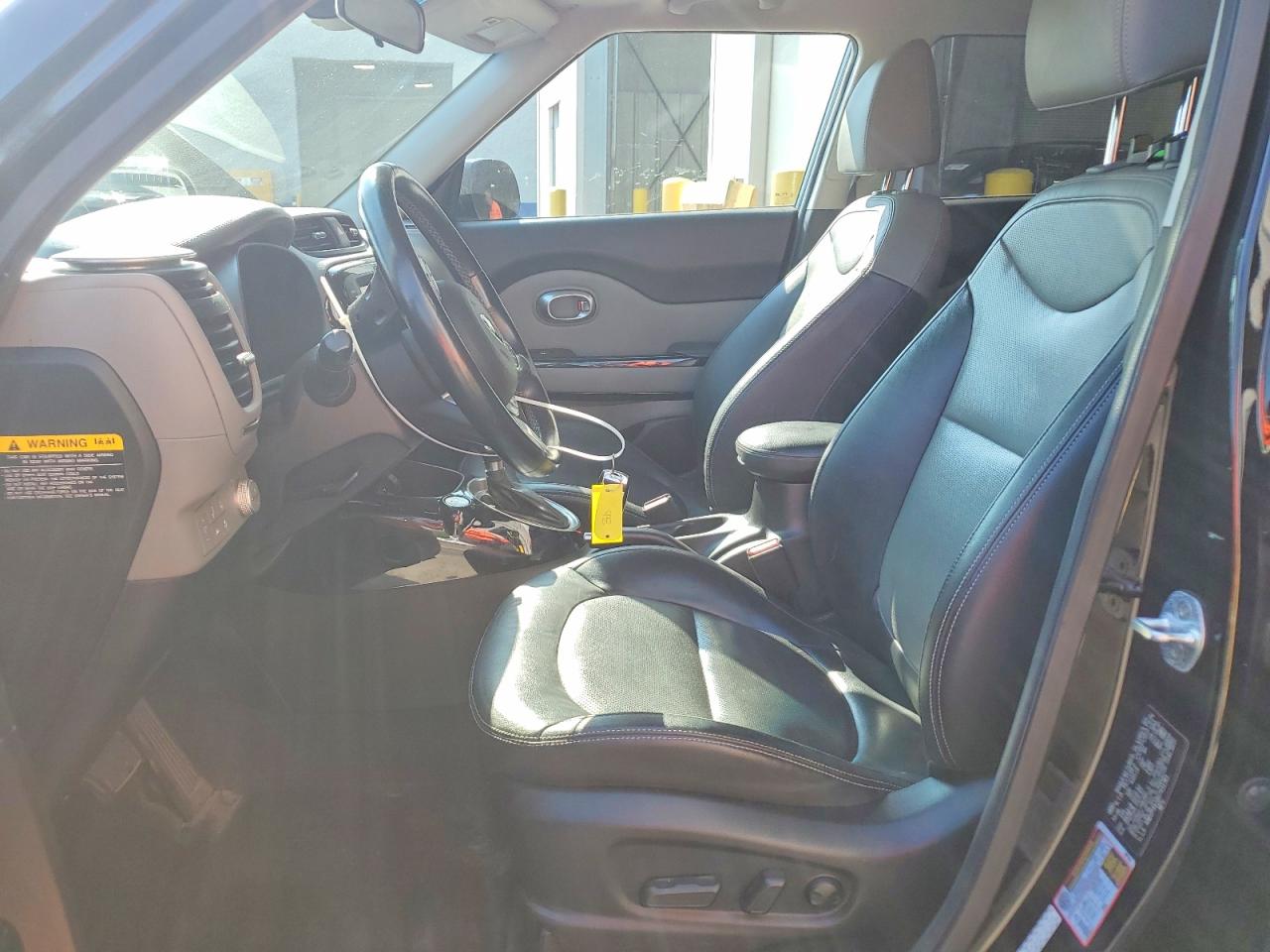 2017 Kia Soul + Black vin: KNDJP3A59H7451765