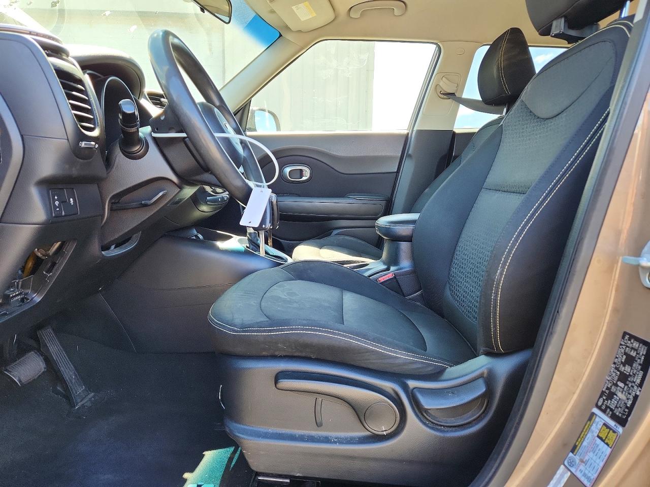 2015 Kia Soul + Brown vin: KNDJP3A5XF7180003
