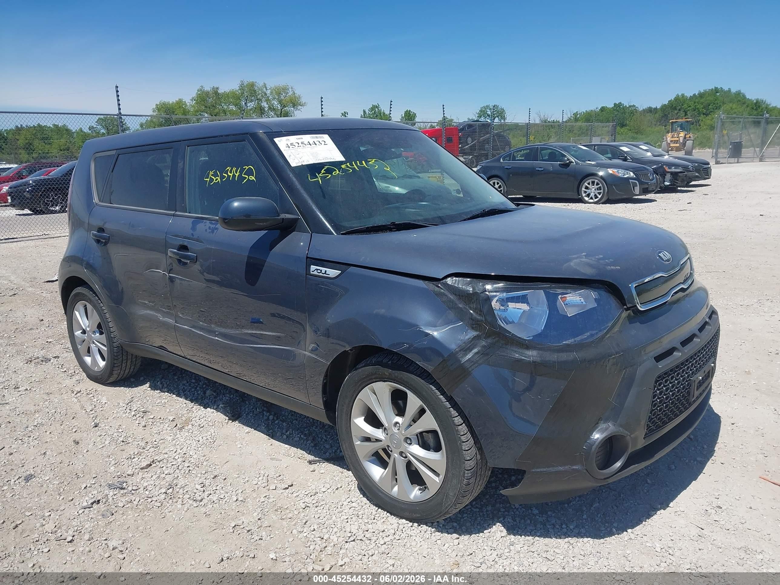2015 Kia Soul + Серый vin: KNDJP3A5XF7181930