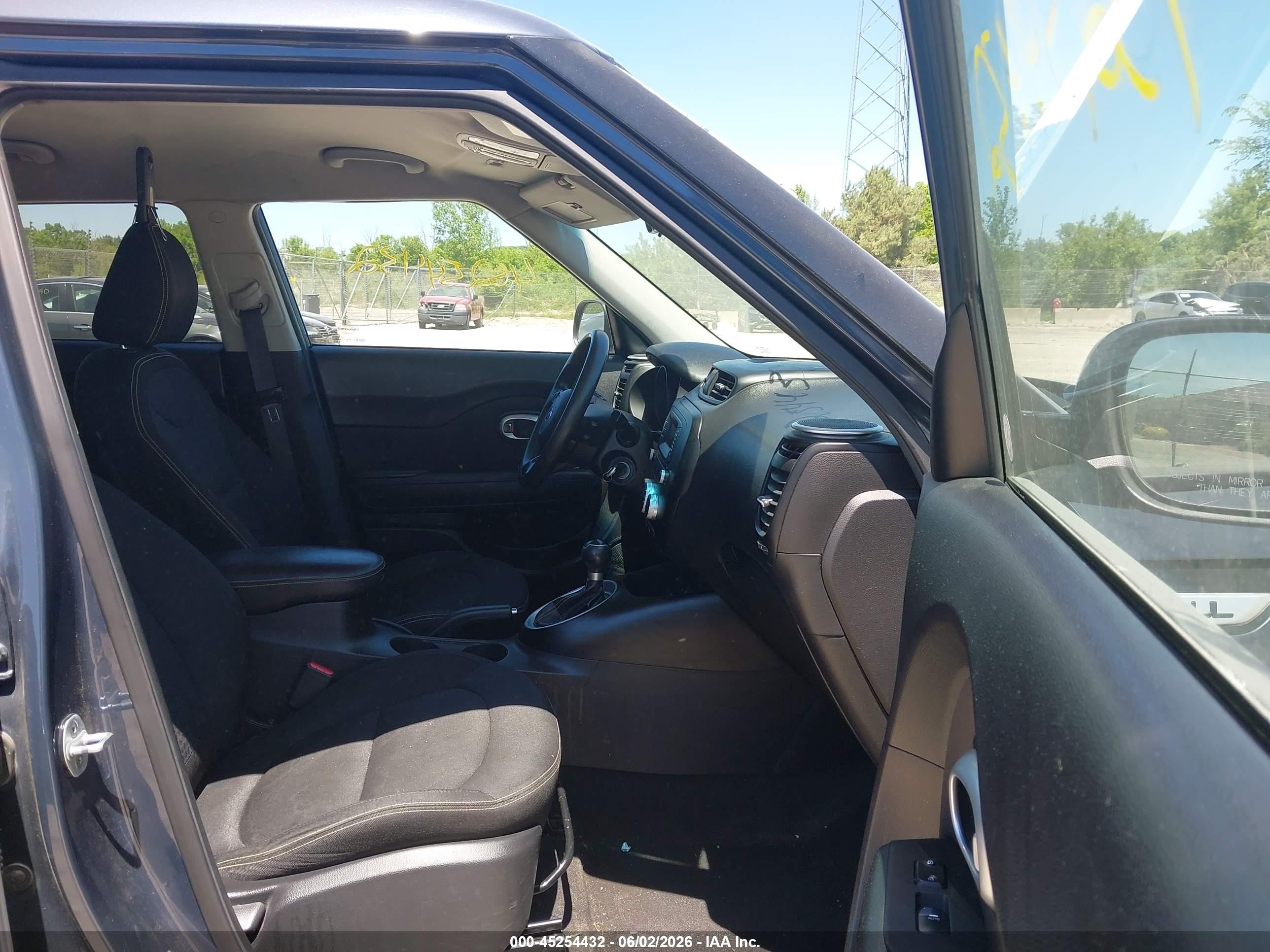 2015 Kia Soul + Серый vin: KNDJP3A5XF7181930