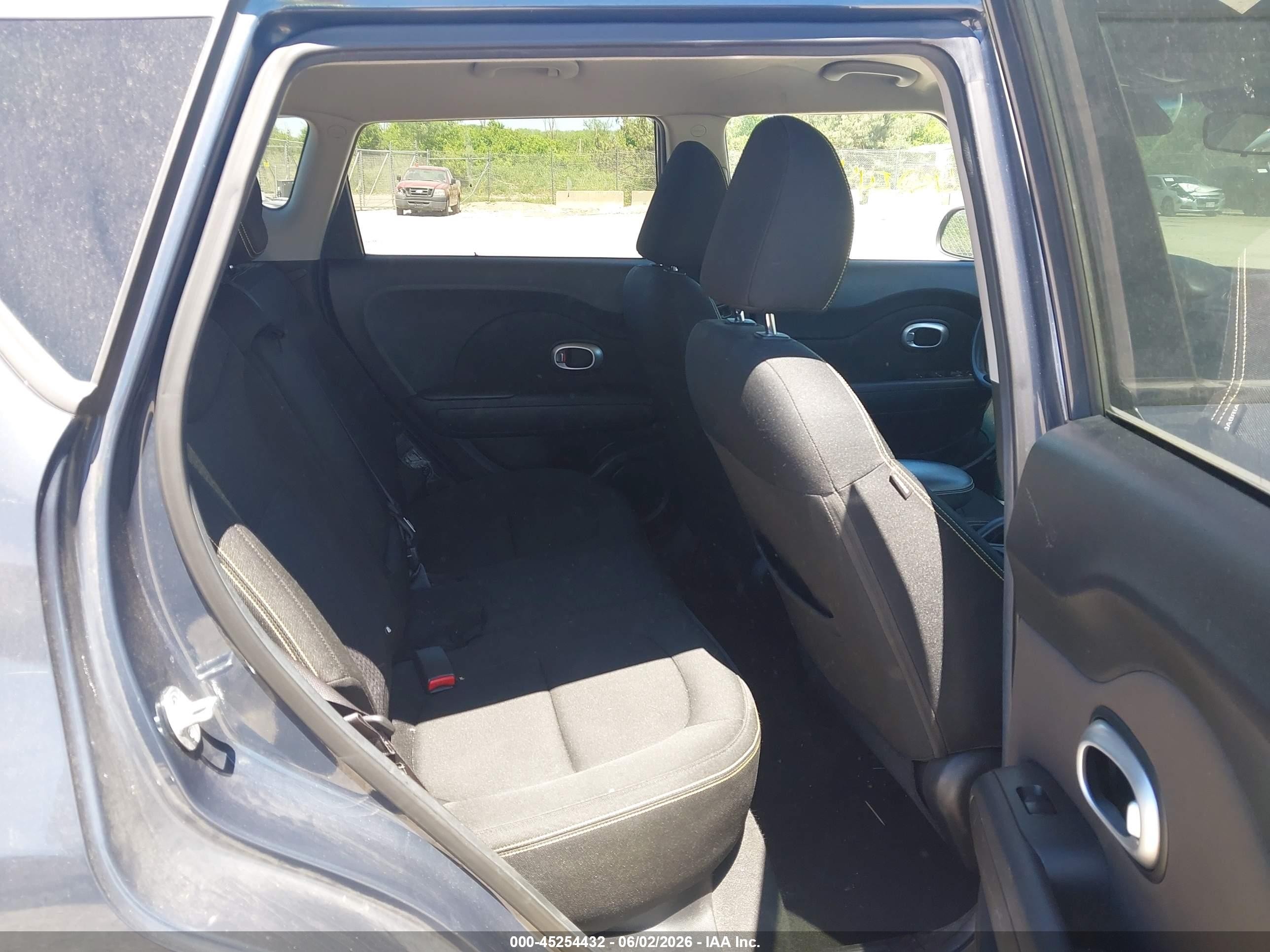2015 Kia Soul + Серый vin: KNDJP3A5XF7181930