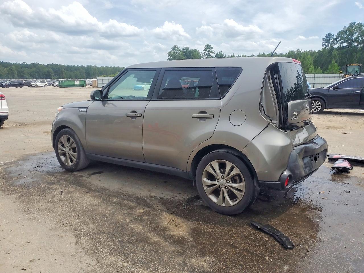 2015 Kia Soul + Green vin: KNDJP3A5XF7224212