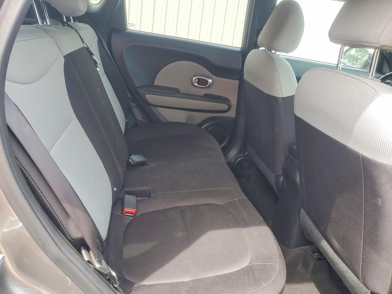 2015 Kia Soul + Green vin: KNDJP3A5XF7224212