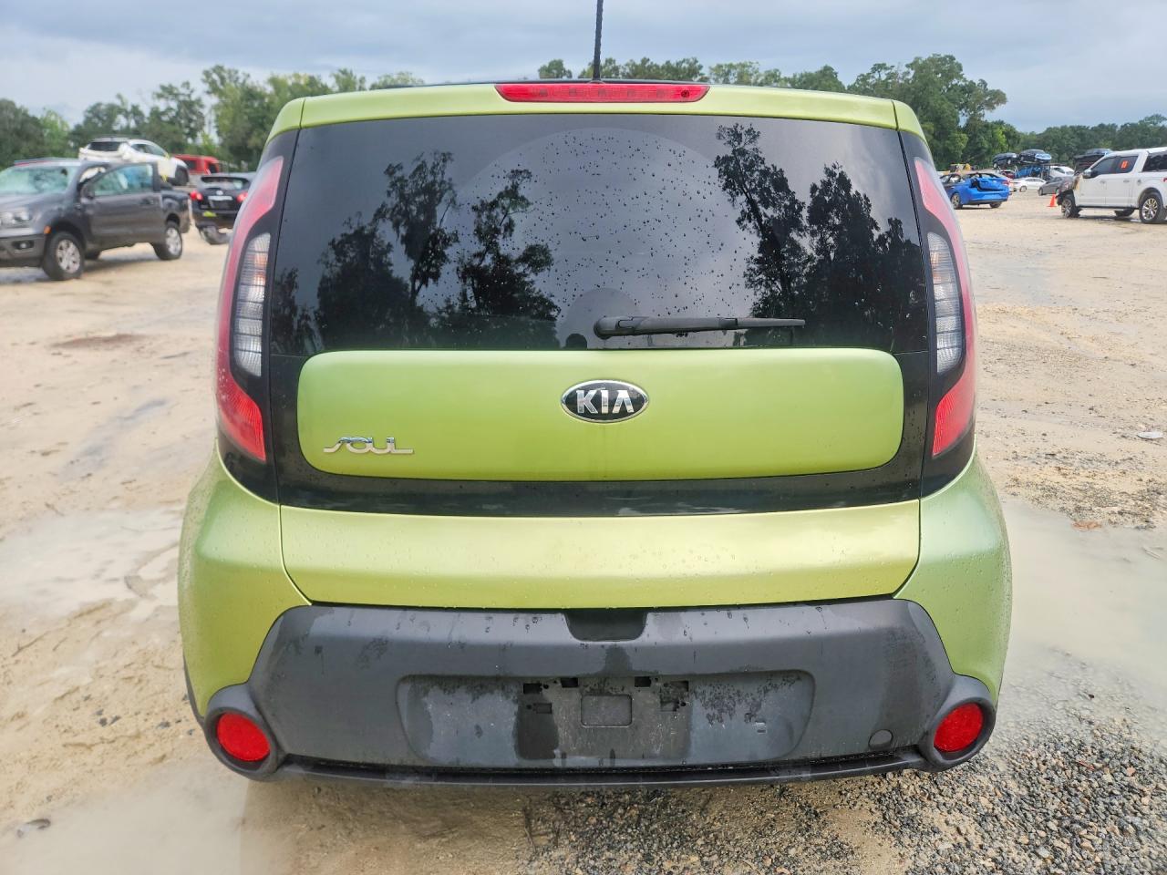 2015 Kia Soul + Green vin: KNDJP3A5XF7757273