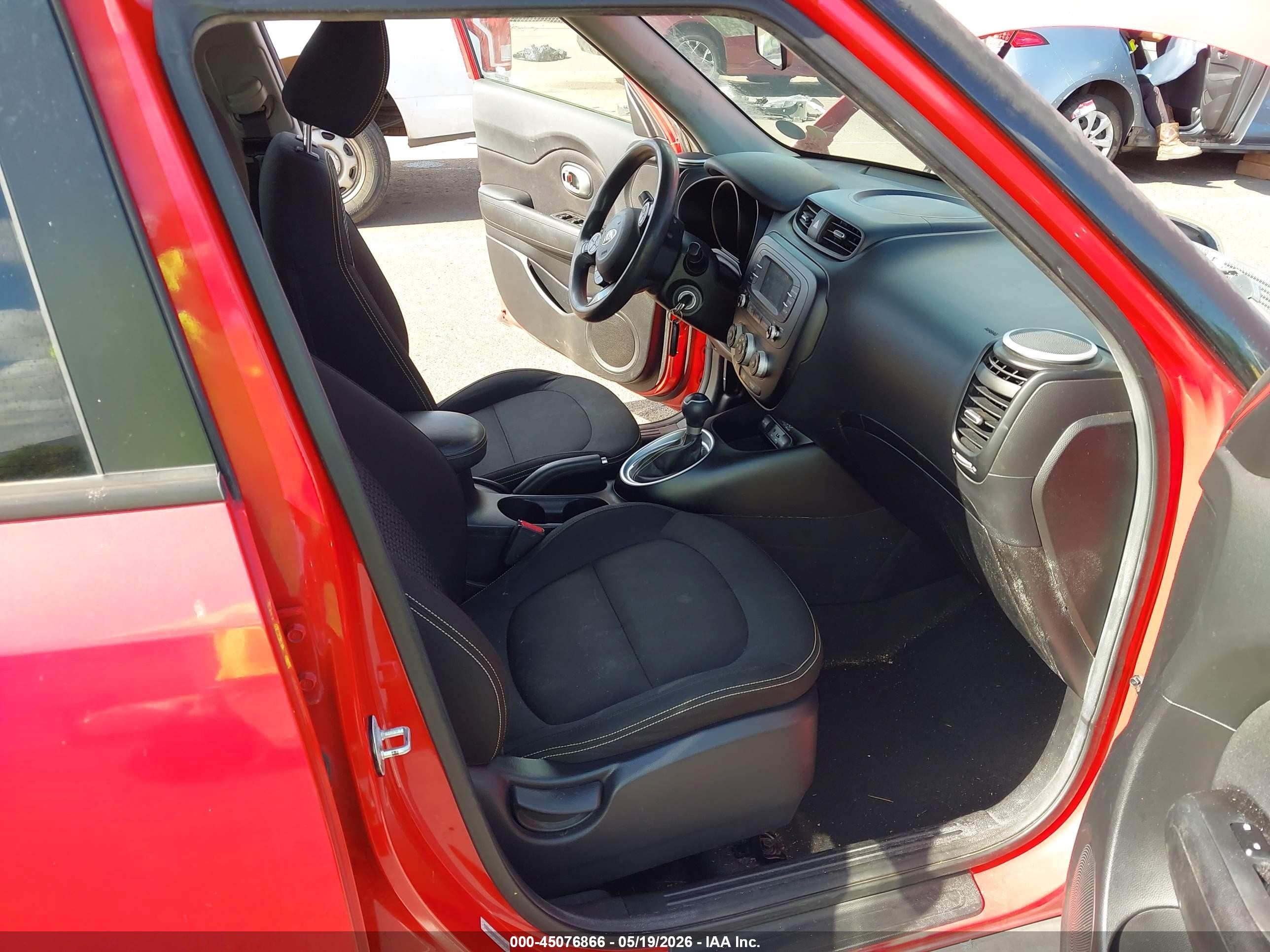 2015 Kia Soul + Red vin: KNDJP3A5XF7769858