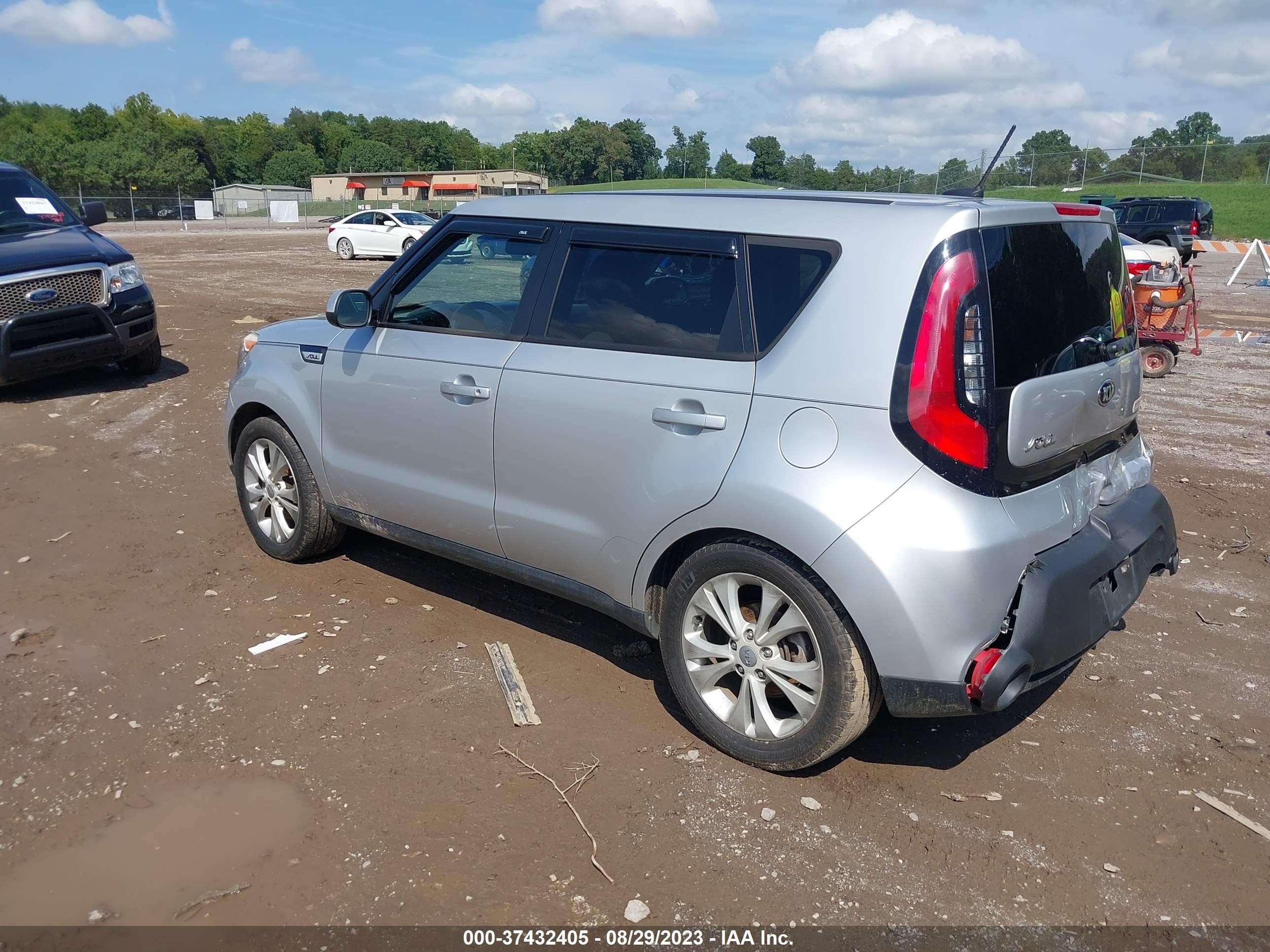 2015 Kia Soul + Silver vin: KNDJP3A5XF7779161