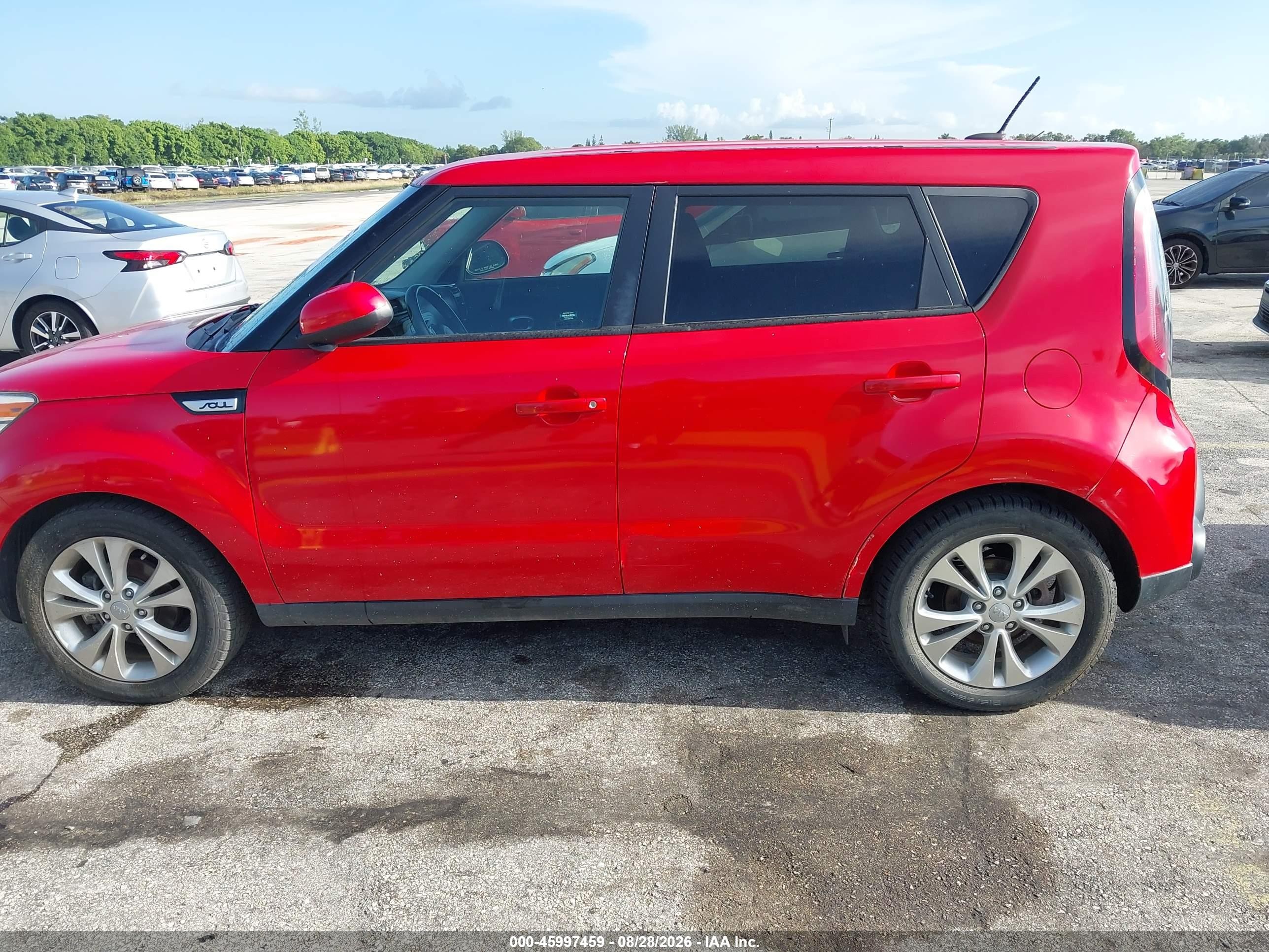 2015 Kia Soul + Red vin: KNDJP3A5XF7787793