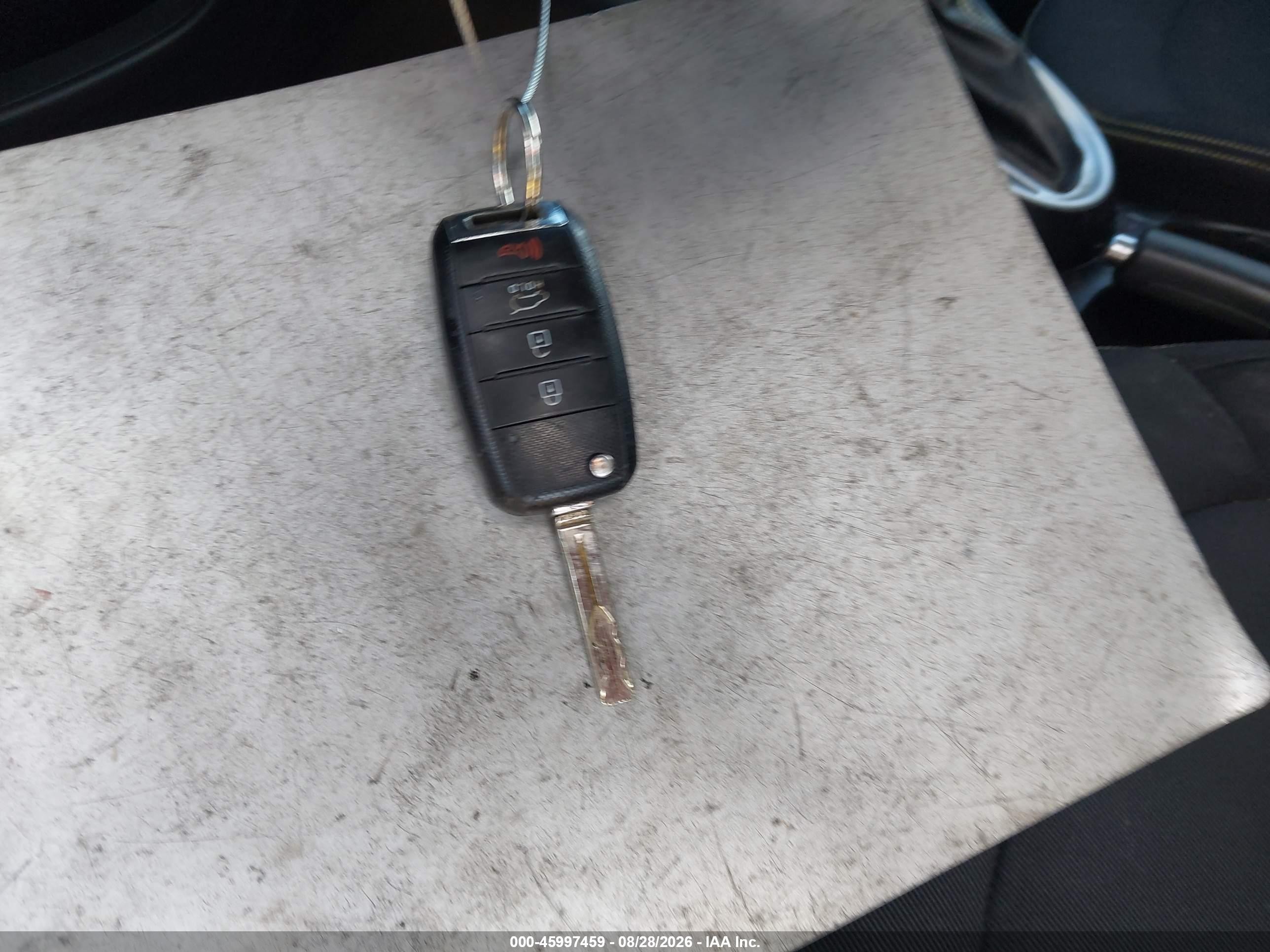 2015 Kia Soul + Red vin: KNDJP3A5XF7787793