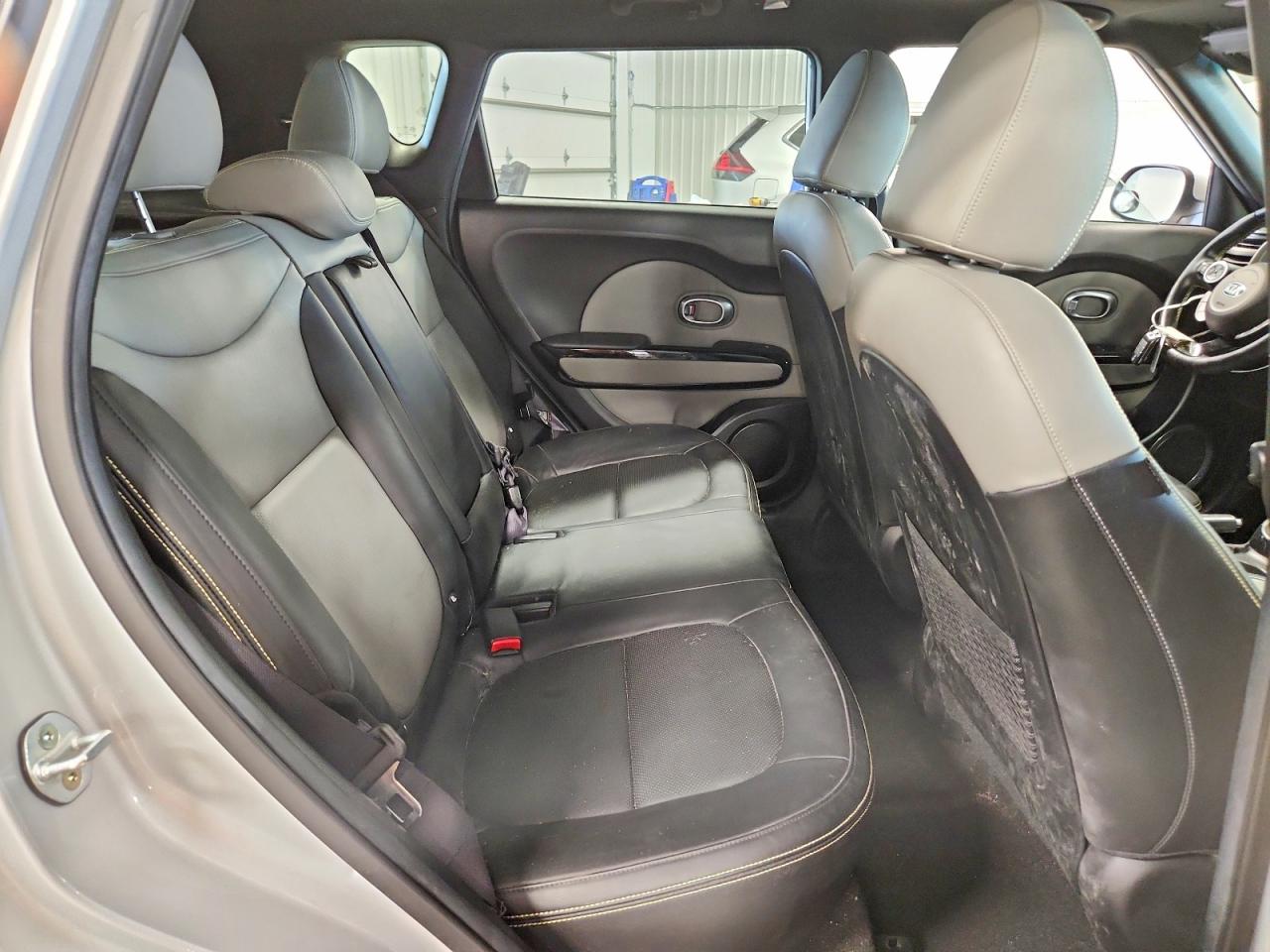 2015 Kia Soul + Silver vin: KNDJP3A5XF7801854