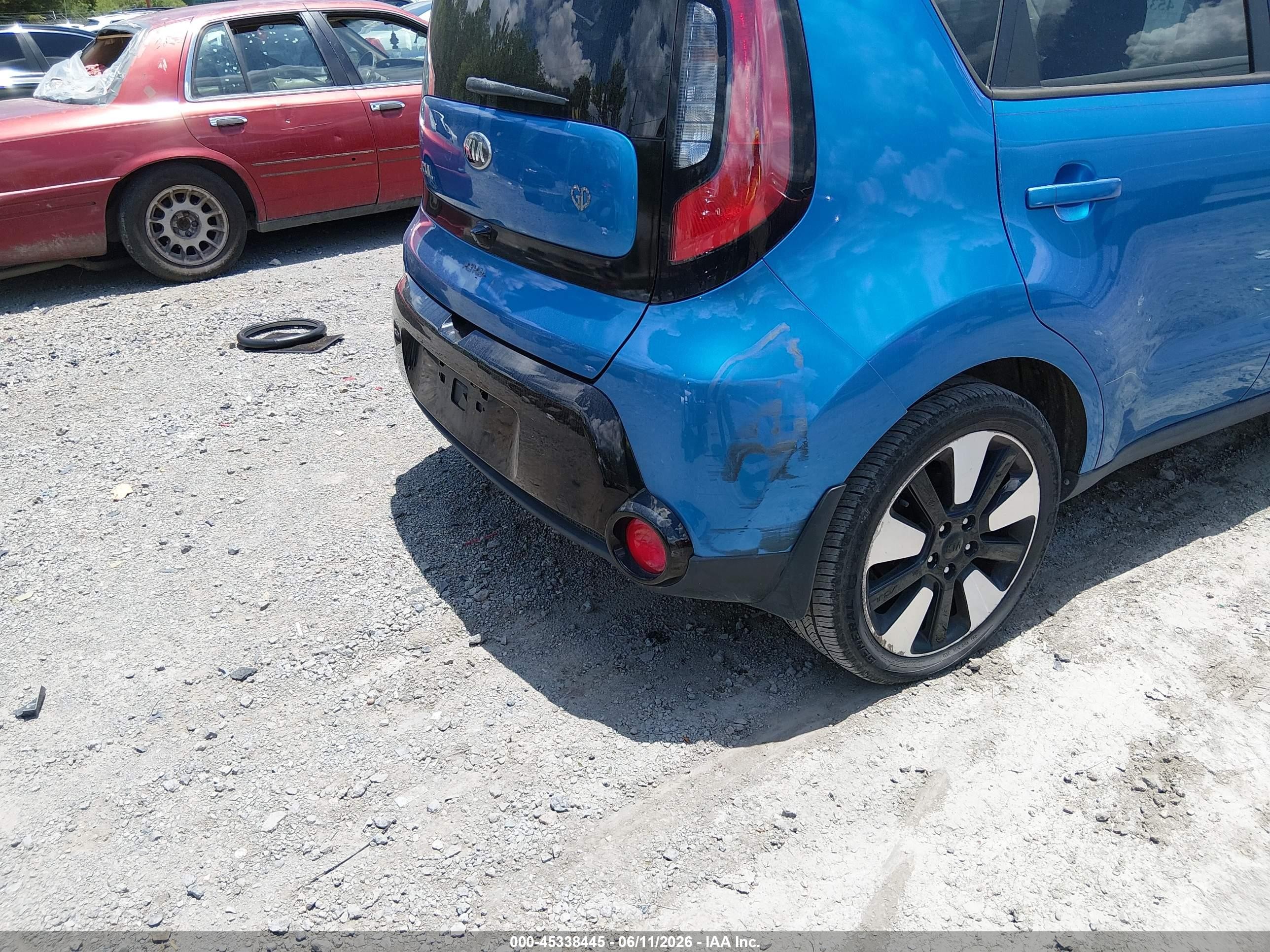 2016 Kia Soul + Light Blue vin: KNDJP3A5XG7304336