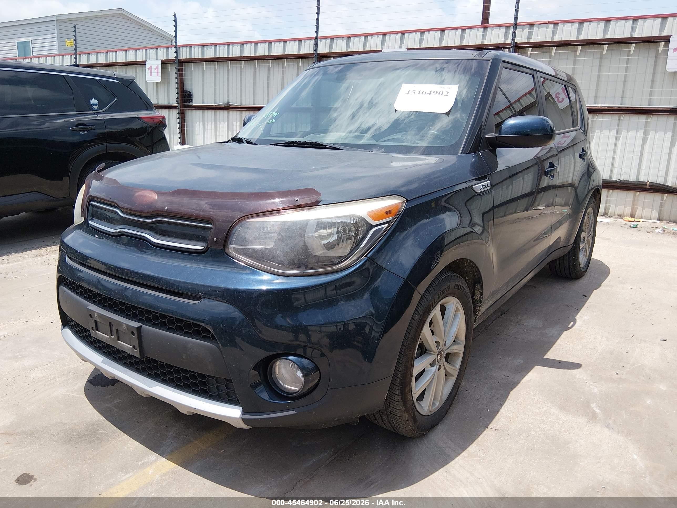2018 Kia Soul + Navy vin: KNDJP3A5XJ7588199