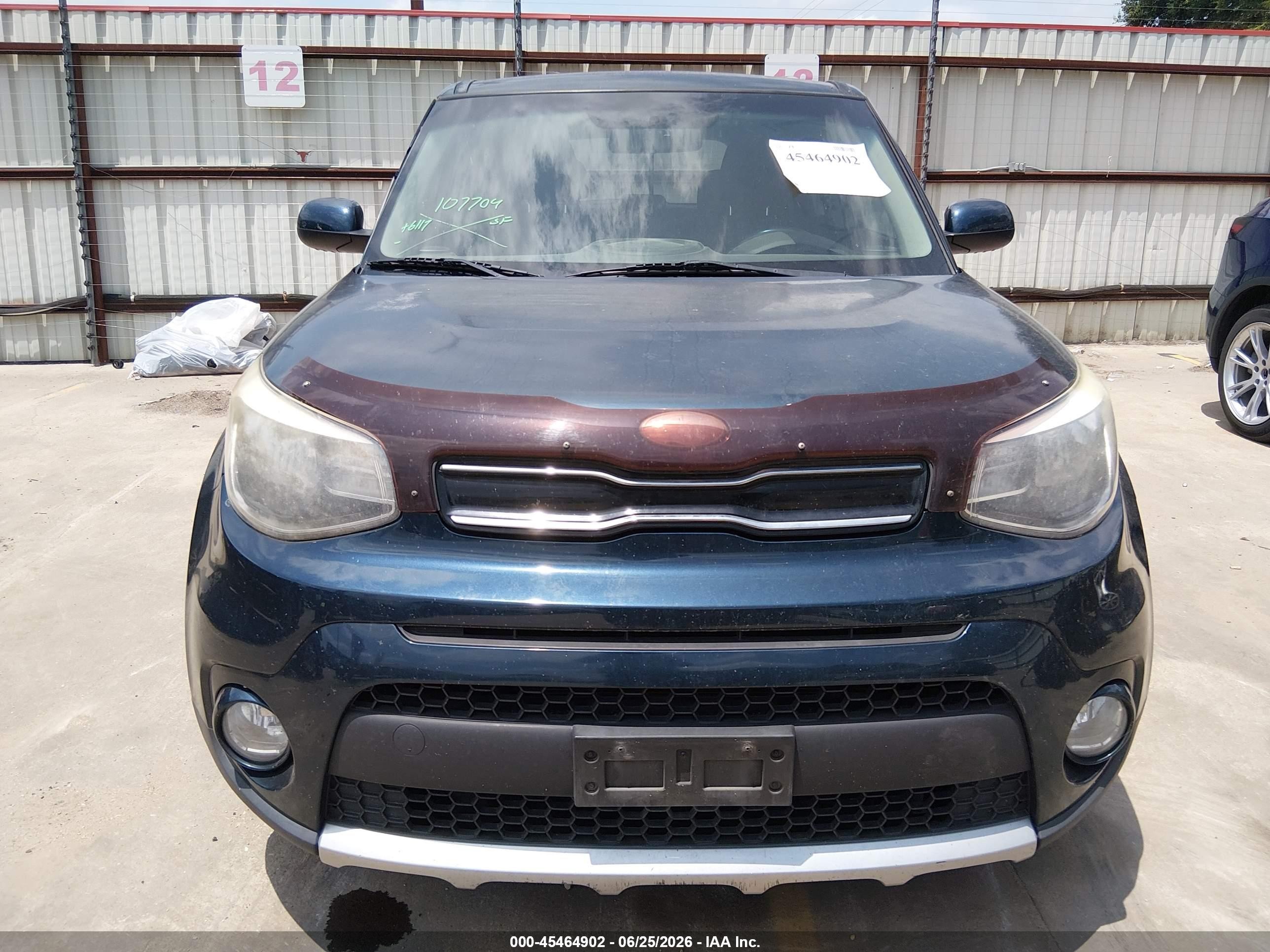 2018 Kia Soul + Navy vin: KNDJP3A5XJ7588199