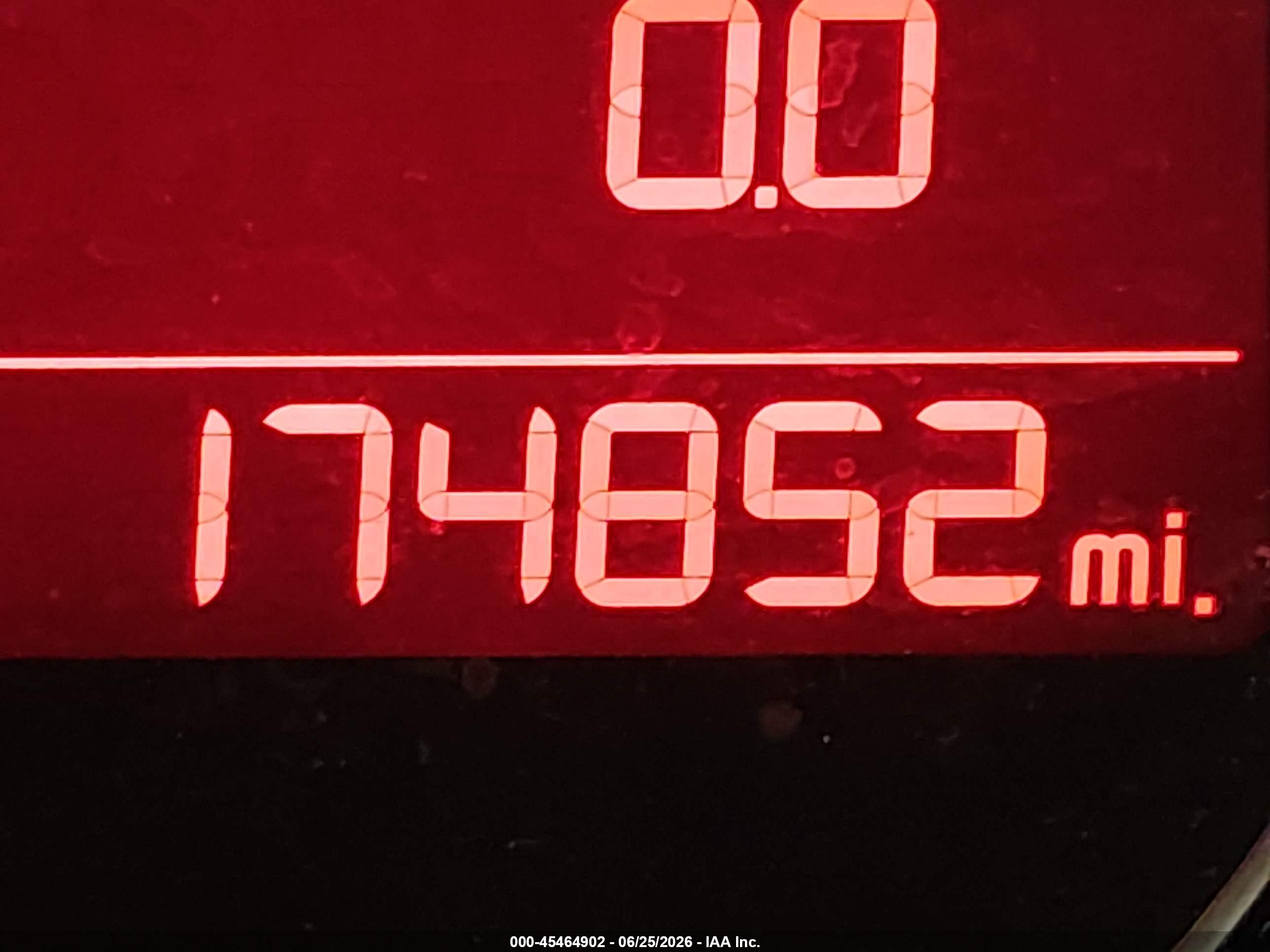 2018 Kia Soul + Navy vin: KNDJP3A5XJ7588199