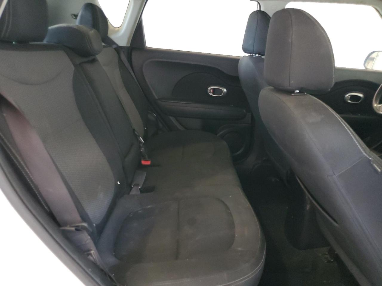 2019 Kia Soul + White vin: KNDJP3A5XK7917954