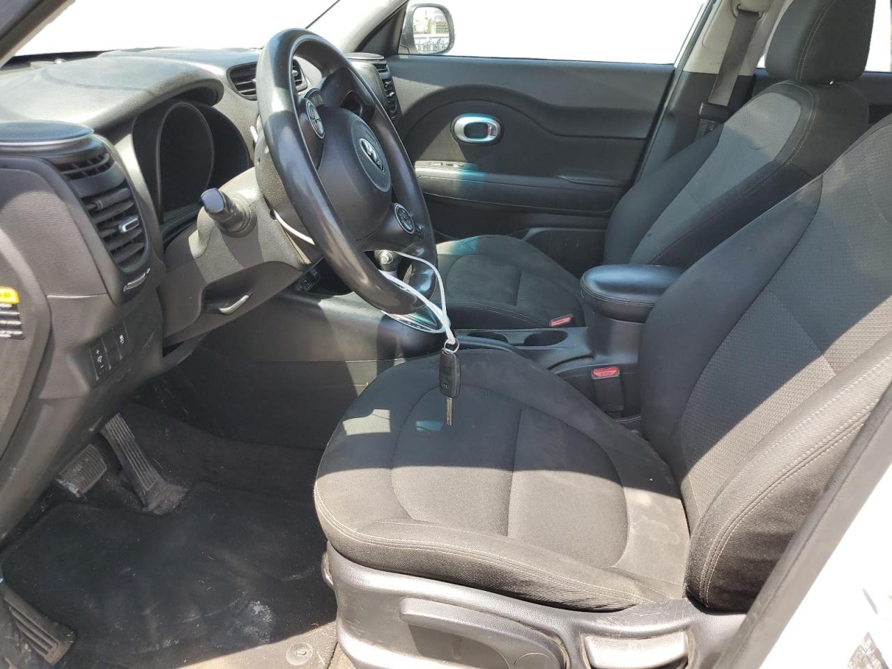 2019 Kia Soul + White vin: KNDJP3A5XK7917954
