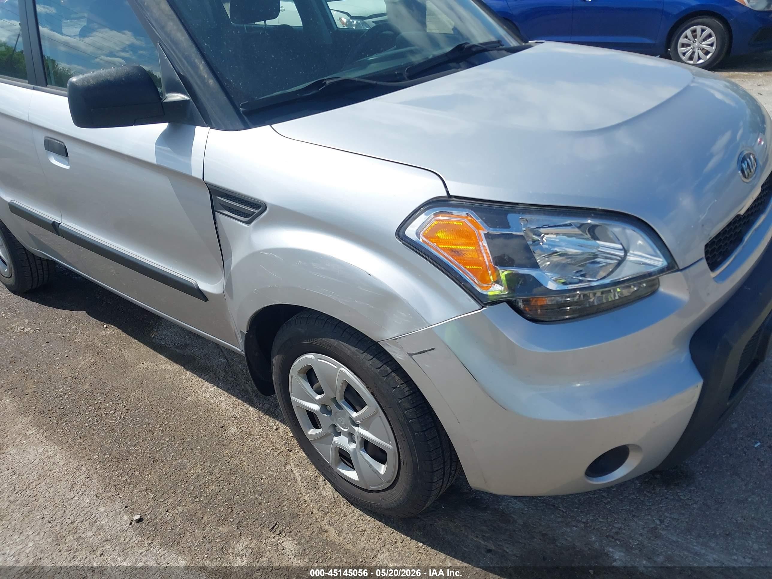 2010 Kia Soul   Серебряный vin: KNDJT2A12A7106117