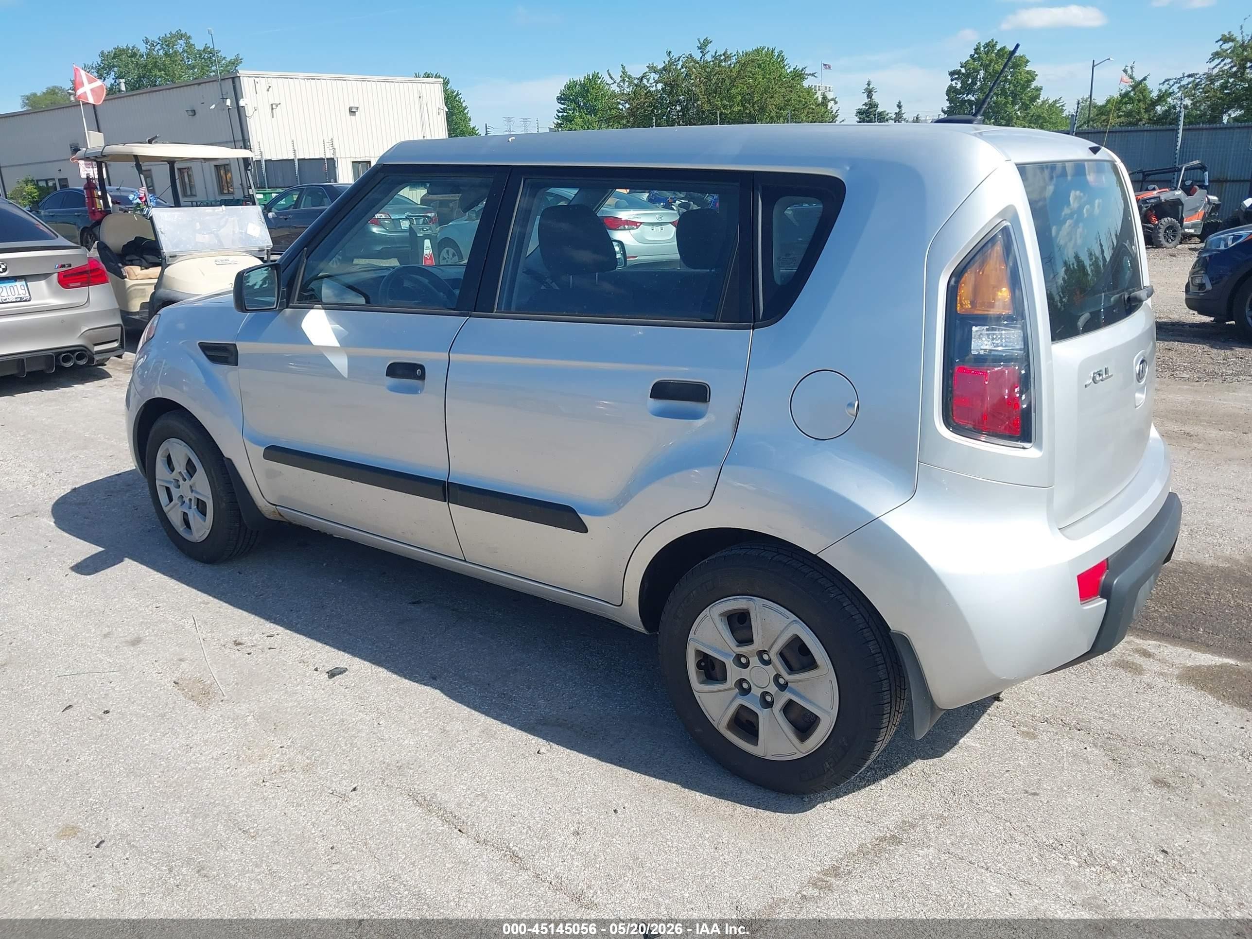 2010 Kia Soul   Серебряный vin: KNDJT2A12A7106117