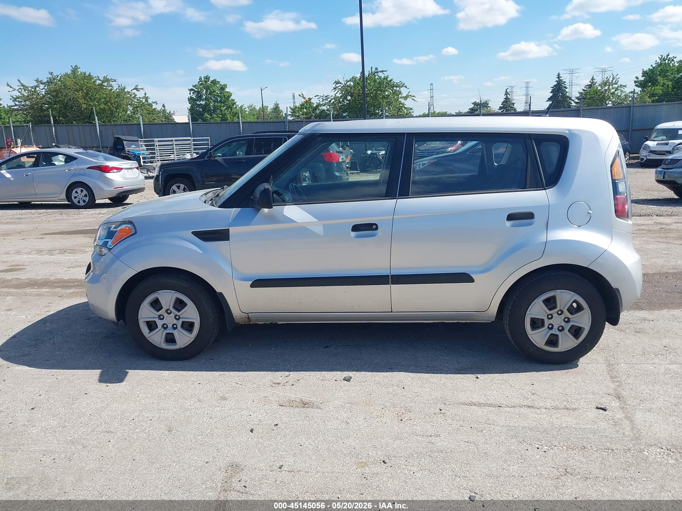 2010 Kia Soul   Серебряный vin: KNDJT2A12A7106117