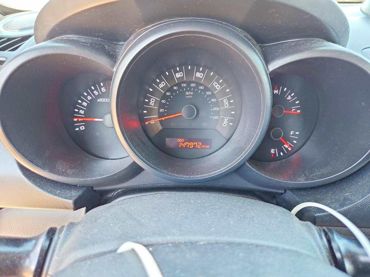 2011 Kia Soul Base Серебряный vin: KNDJT2A12B7264152