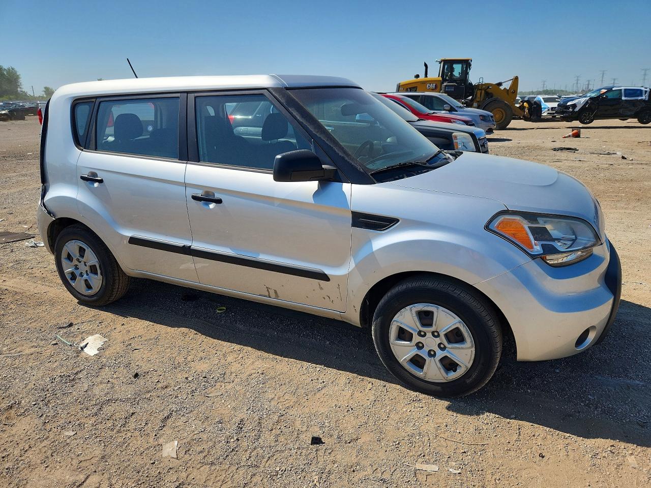 2011 Kia Soul Base Серебряный vin: KNDJT2A12B7264152