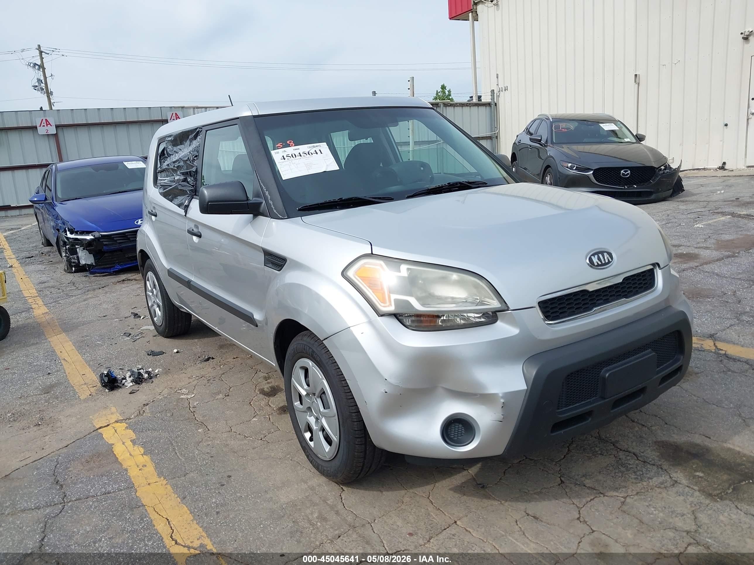 2011 Kia Soul   Серебряный vin: KNDJT2A13B7332488