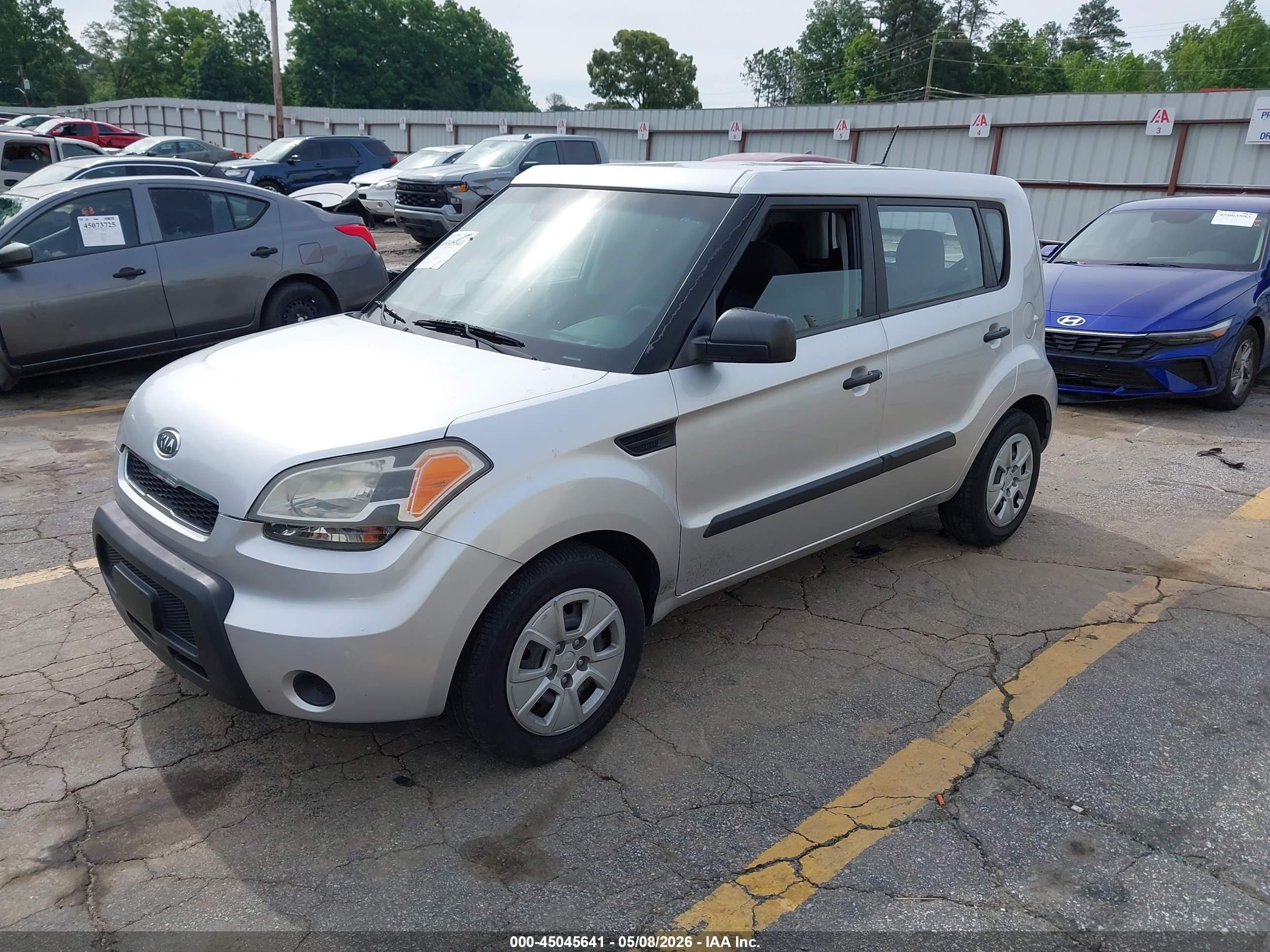 2011 Kia Soul   Серебряный vin: KNDJT2A13B7332488