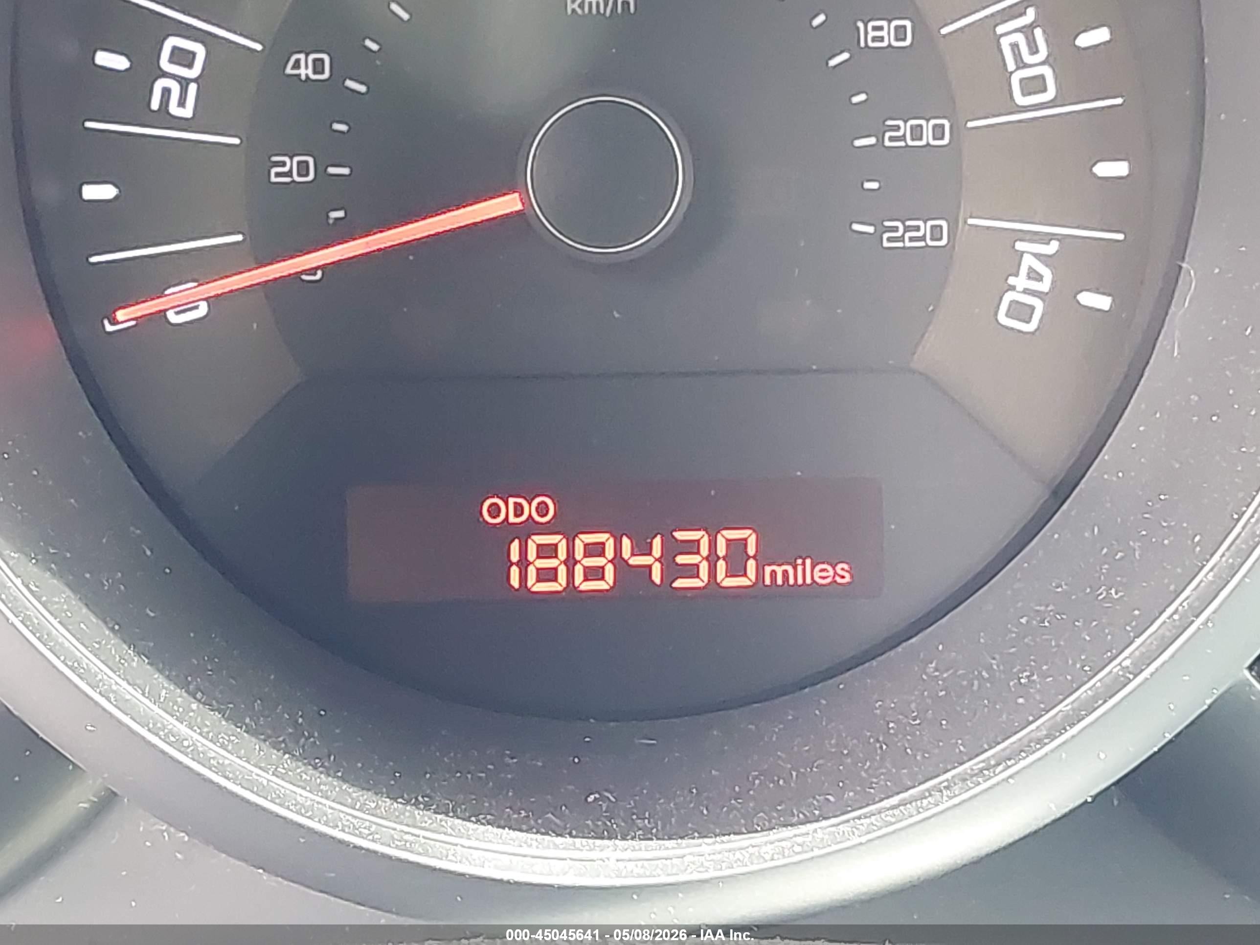 2011 Kia Soul   Серебряный vin: KNDJT2A13B7332488