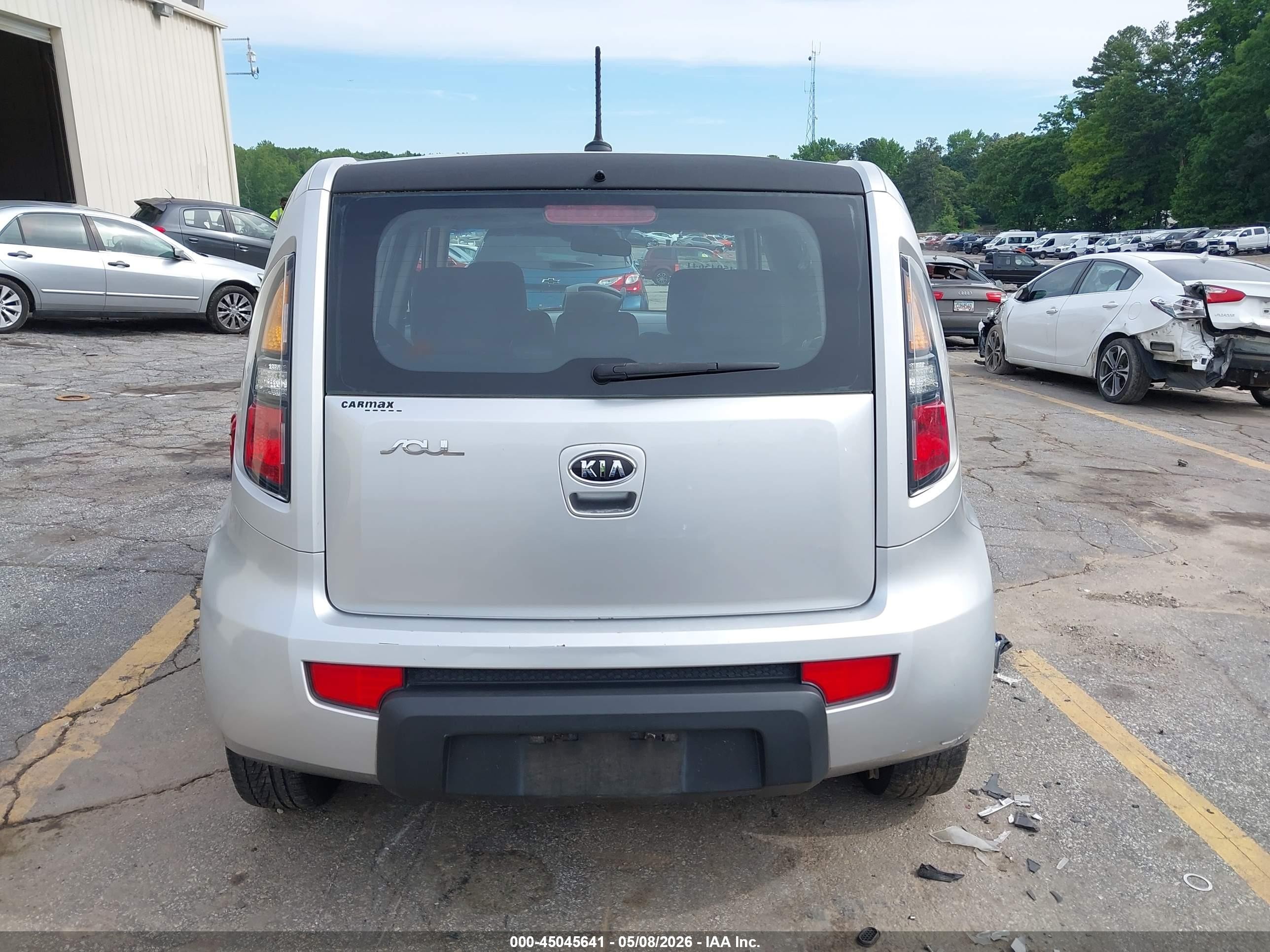 2011 Kia Soul   Серебряный vin: KNDJT2A13B7332488
