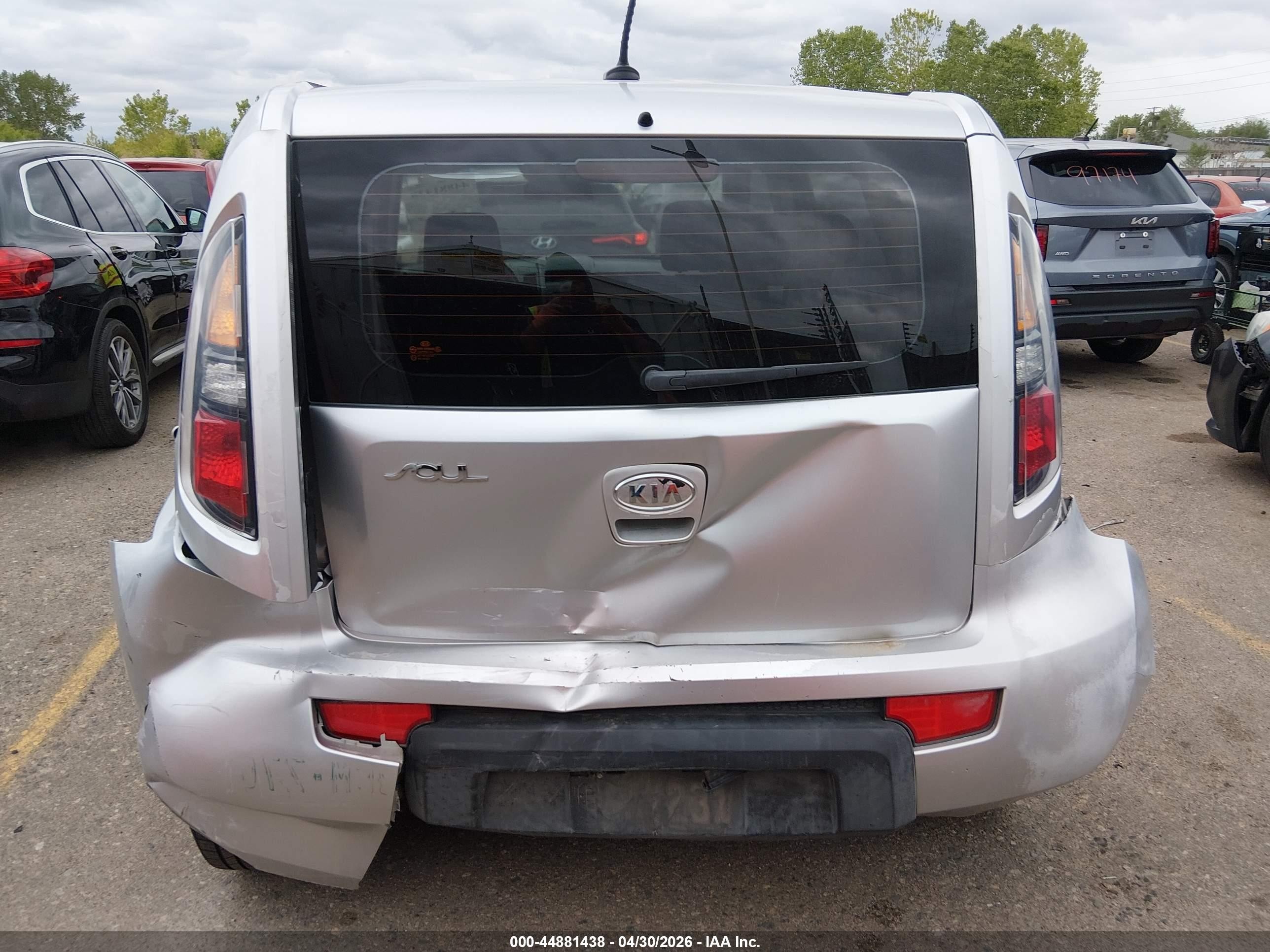 2010 Kia Soul   Silver vin: KNDJT2A18A7122600