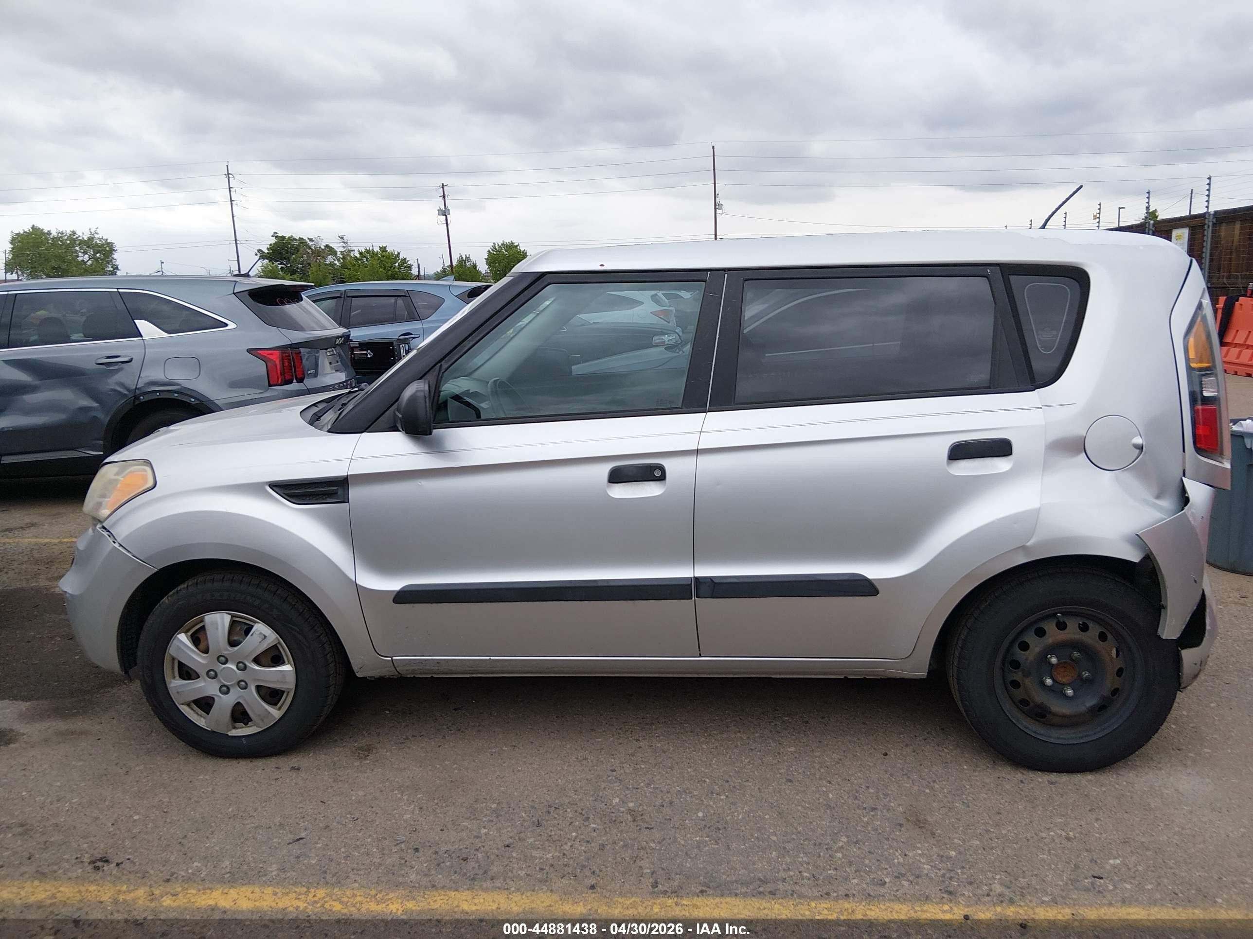 2010 Kia Soul   Silver vin: KNDJT2A18A7122600