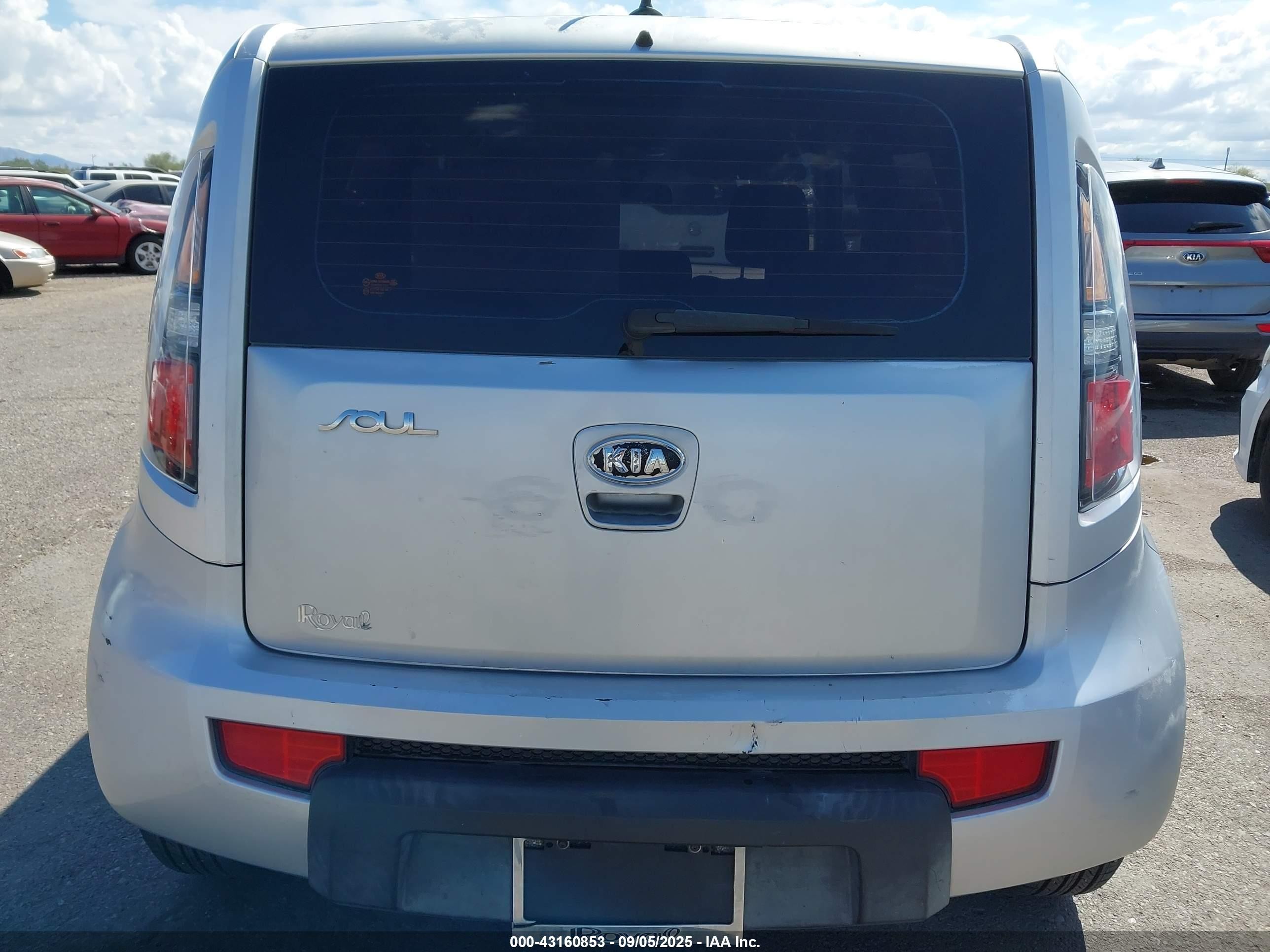 2010 Kia Soul   Серебряный vin: KNDJT2A18A7137095